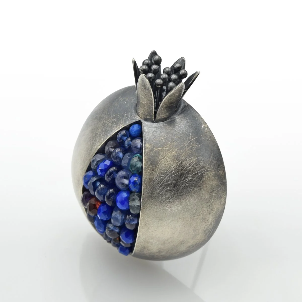 Pom blue brooch 30mm IG 4.jpg