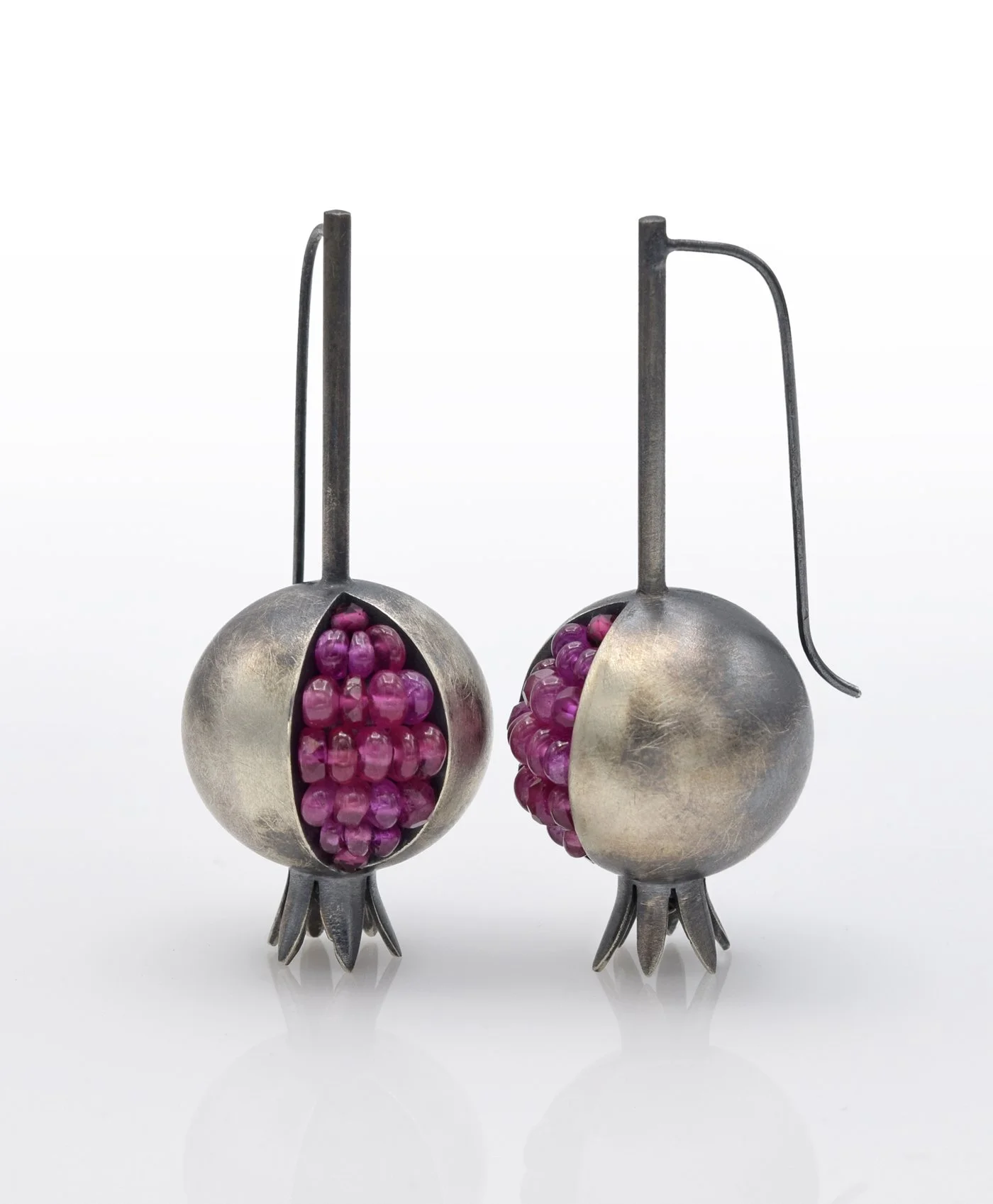 Pom ear 17mm oxibrush pink sapph linear wire.jpg