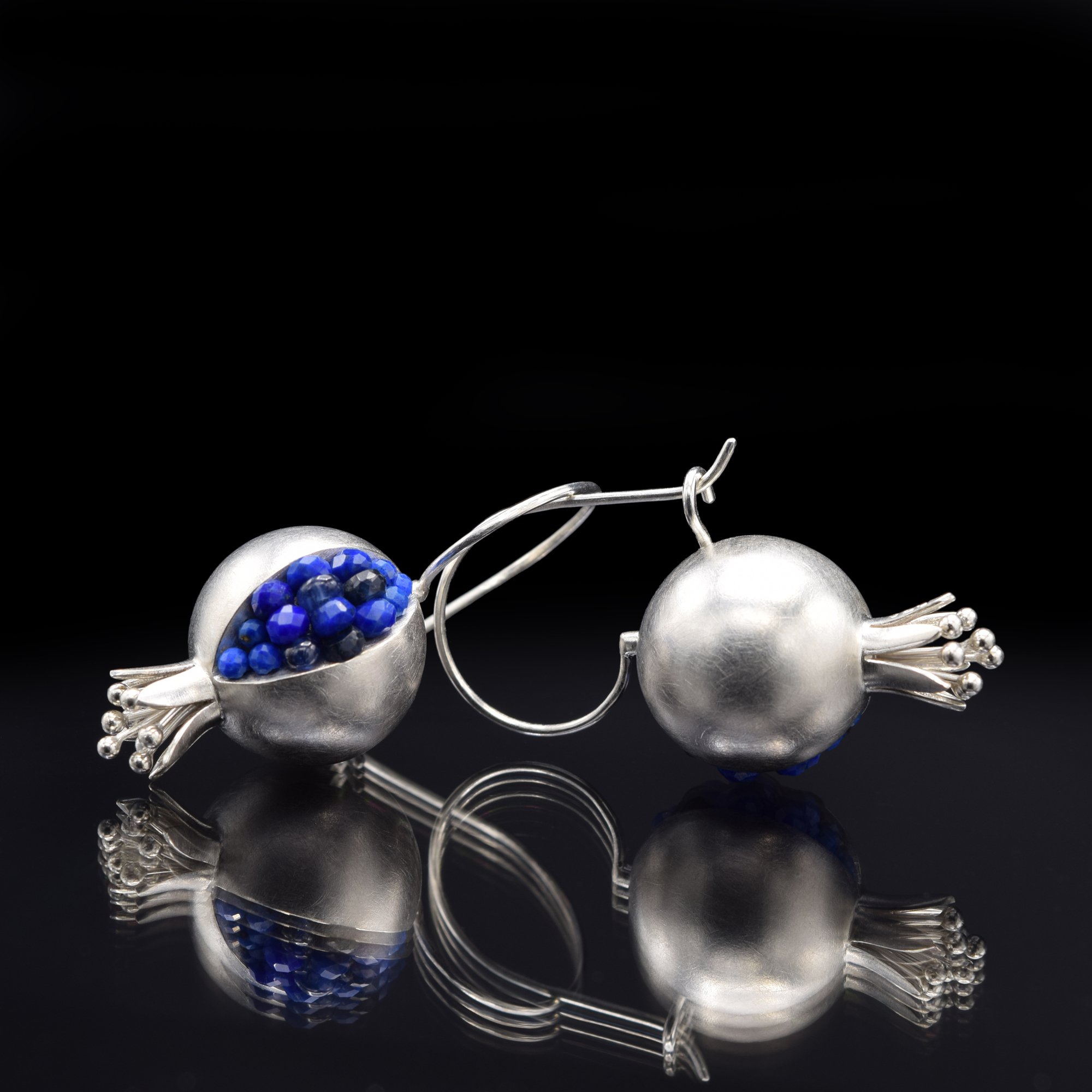 Pomegranate earrings slvr lapis sapphr WP3.jpg