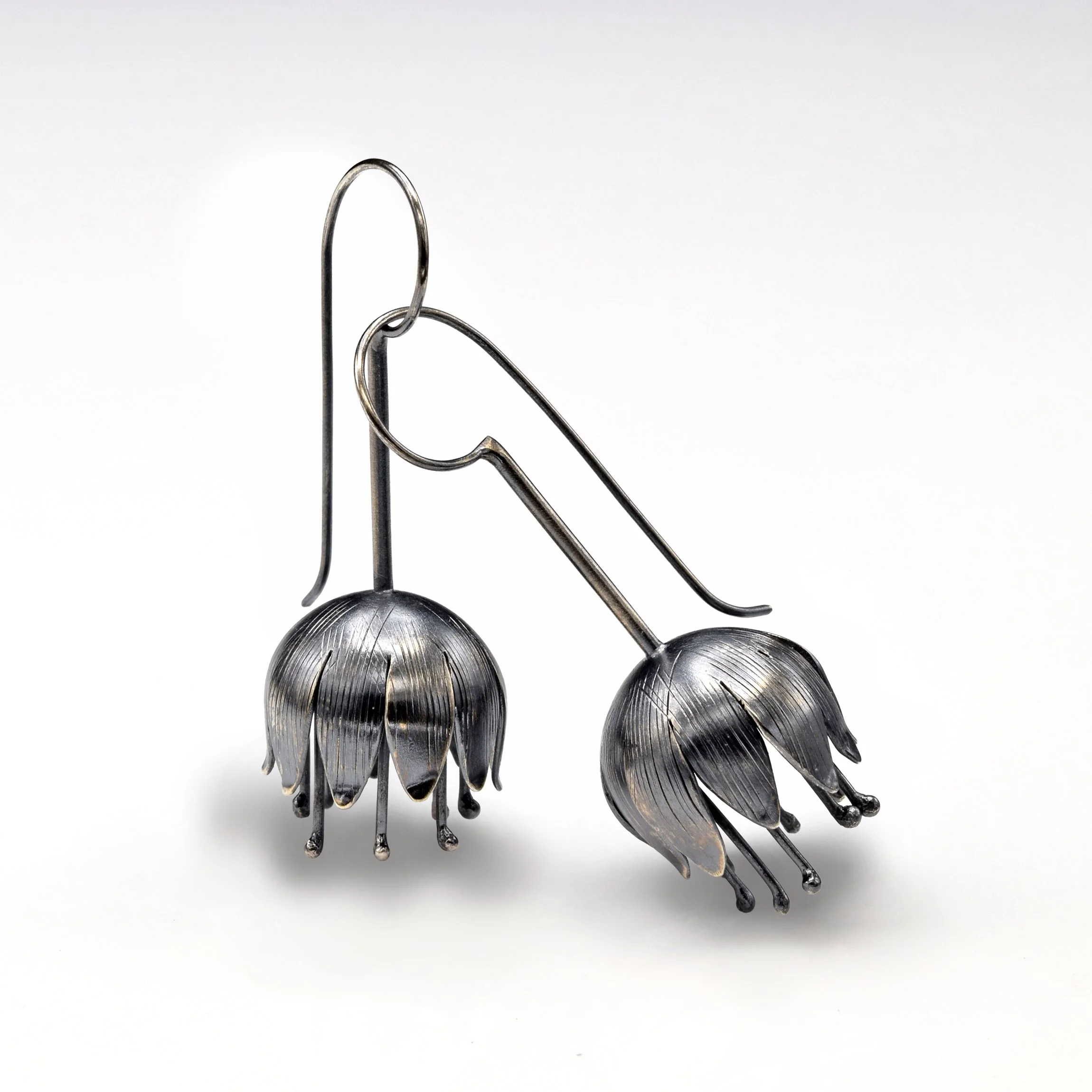 Bell Flower ear shphrds hk ear WP3.jpg