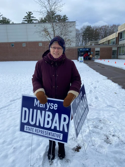Maryse Dunbar campaigns in Essex. (Margo Coppes/Community News Service)
