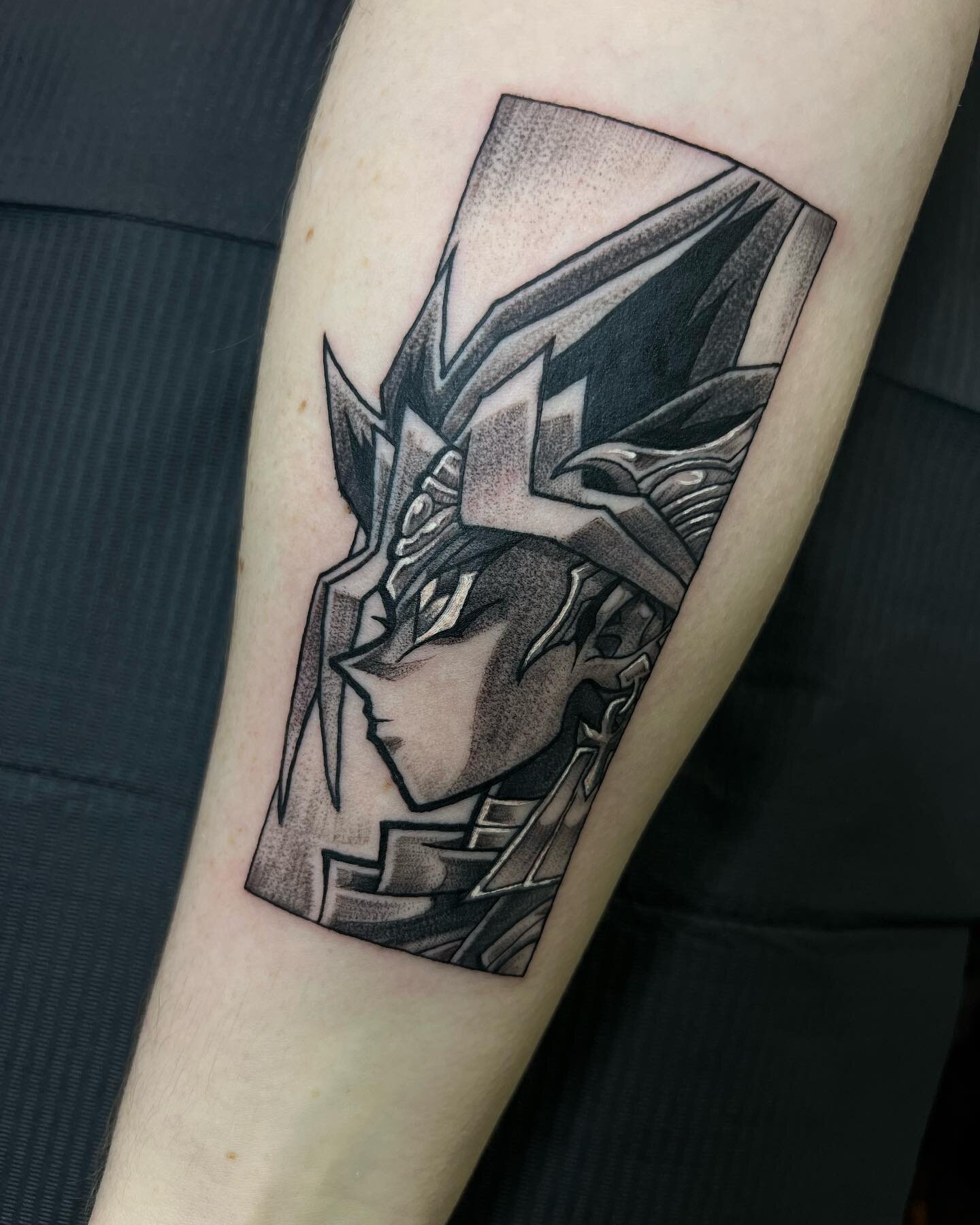 💥Yu-Gi-Yo💥
Thank you everyone who stopped by the convention couldn&rsquo;t do this without y&rsquo;all
&bull;
&bull;
&bull;
#anime #anmietattoo #yugioh #yugiohtattoo #manga #mangapaneltattoo #blackwork #blackworktattoo #chicago #chicagotattooartist