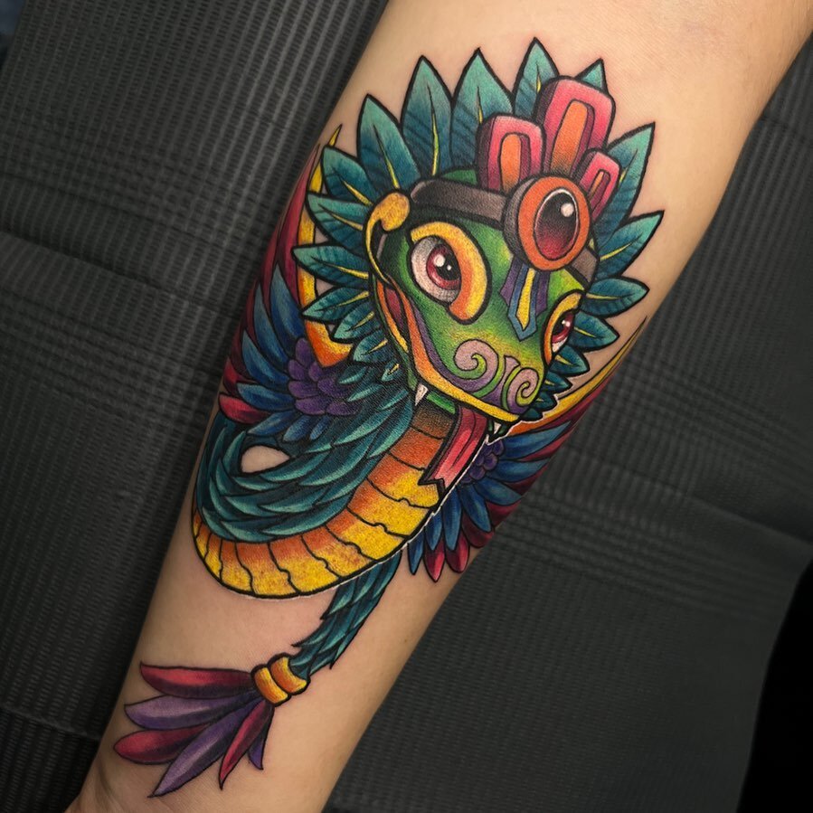 🐍 Quetzalcoatl🐍
Thank you for the trust @cristalbrito9
DM me to schedule your next appointment 
&bull;
&bull;
&bull;
#quetzalcoatltattoo #quetzalcoatl #colortattoo #tattoo #armtattoo #chicago #chicagotattooartist #radtattoo #newschooltattoo #colorf