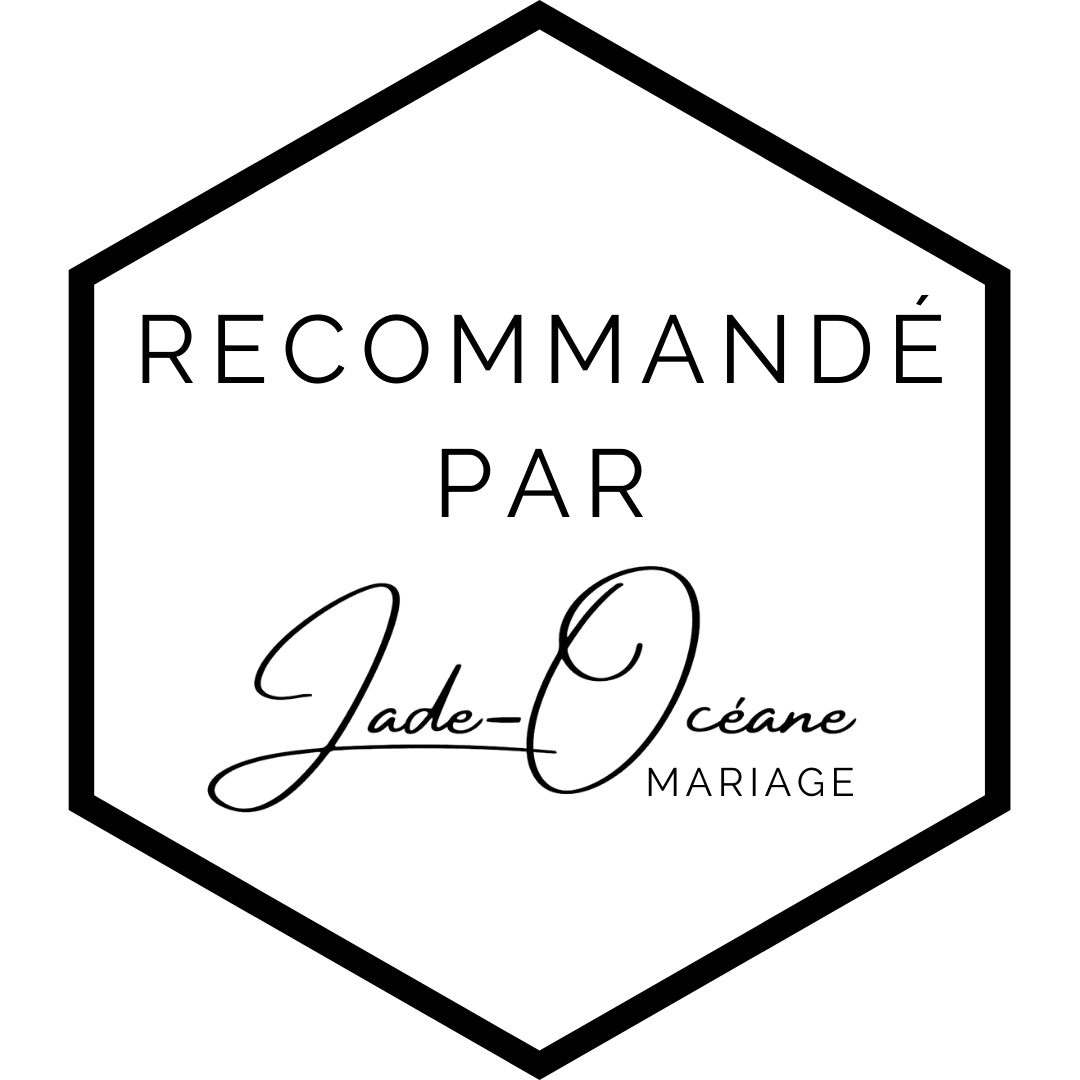 logo-avec-fond-recommande-par-jade-oceane-mariage.png