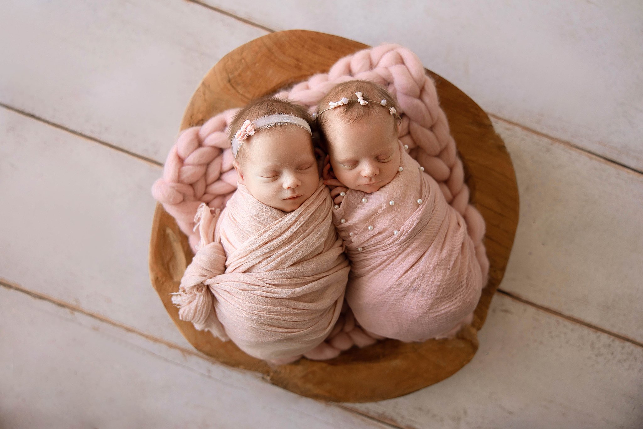 twin newborn photography rochester mi
