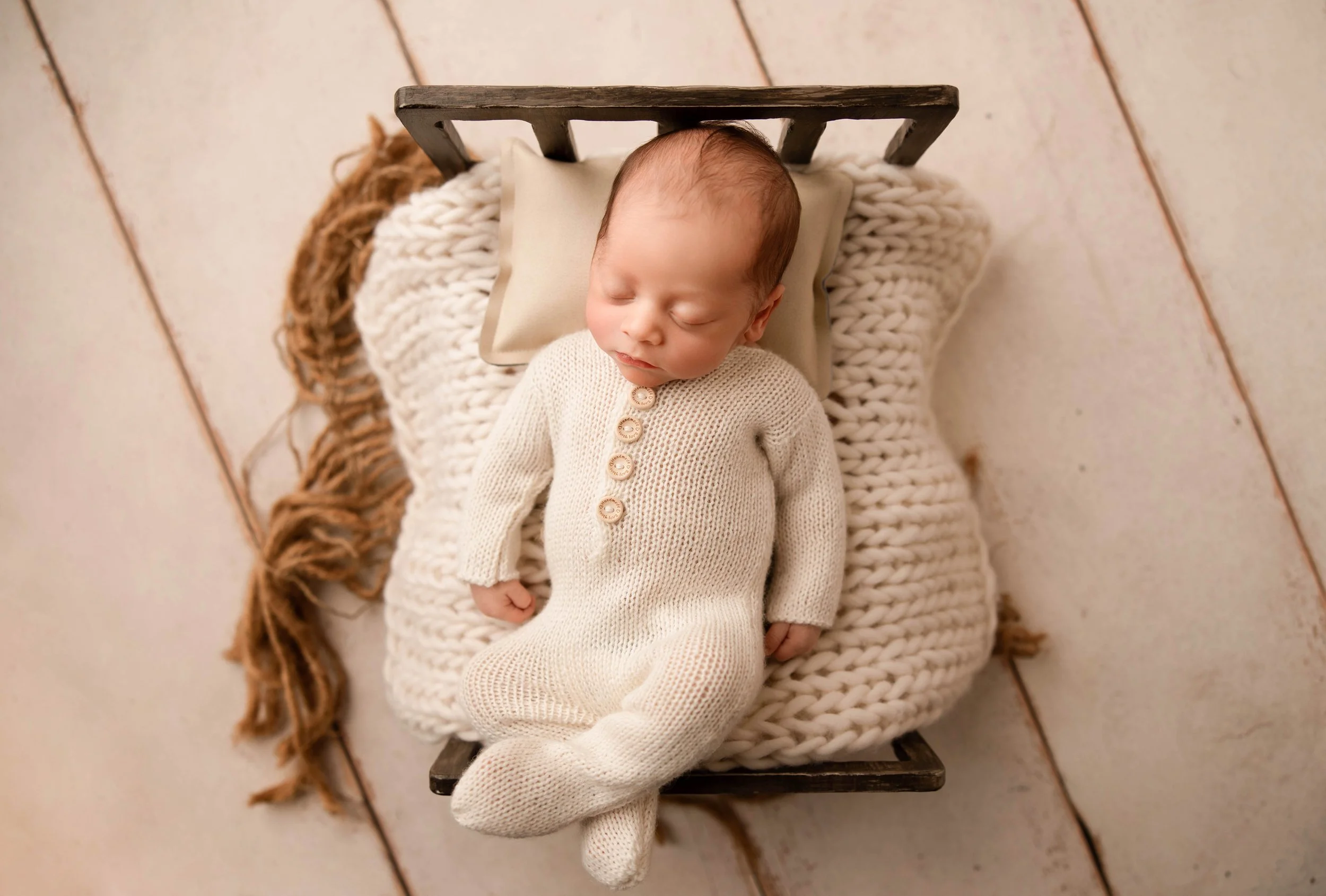 newborn photography shelby township, mi