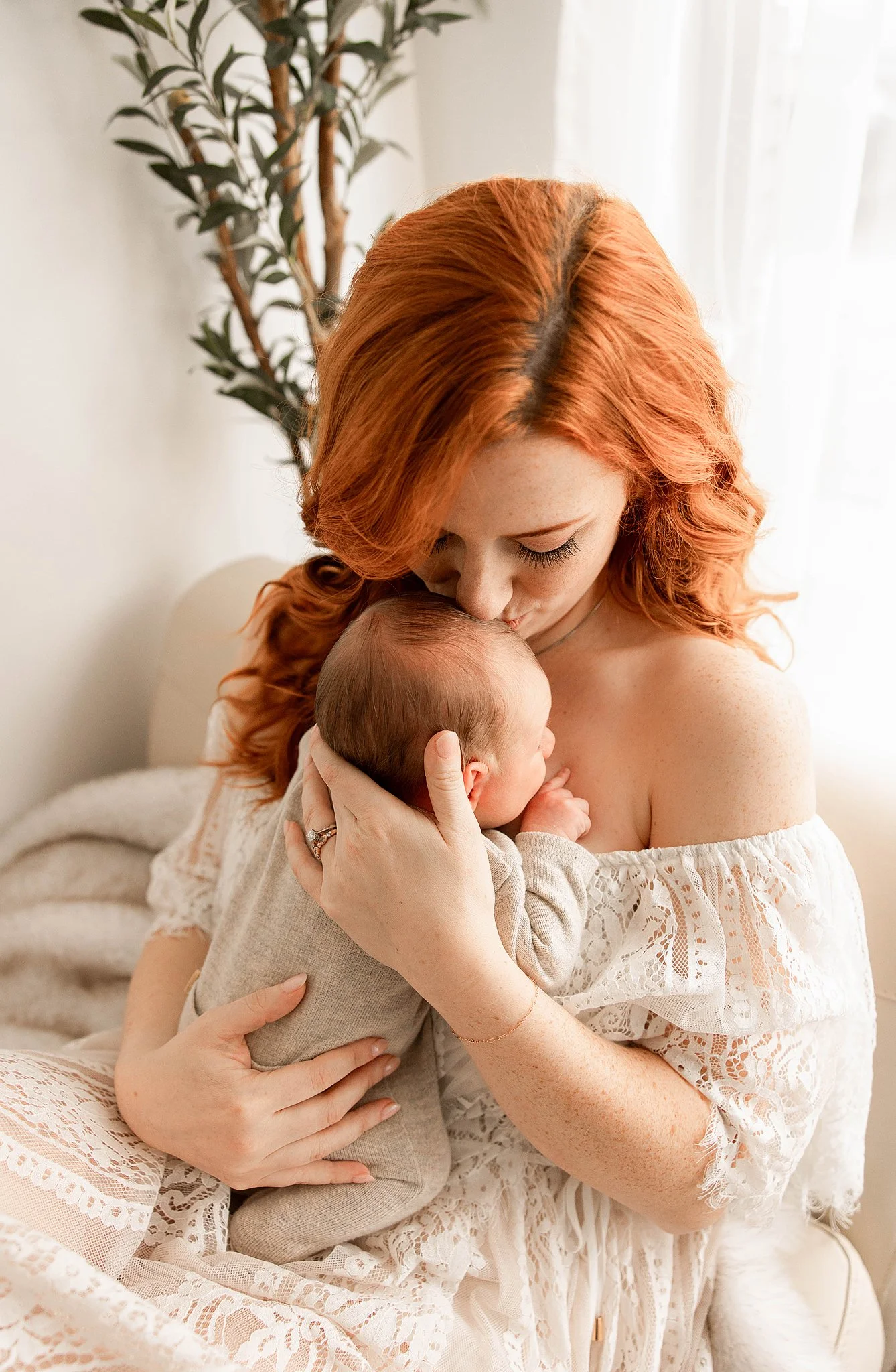clinton township michigan newborn photographer 