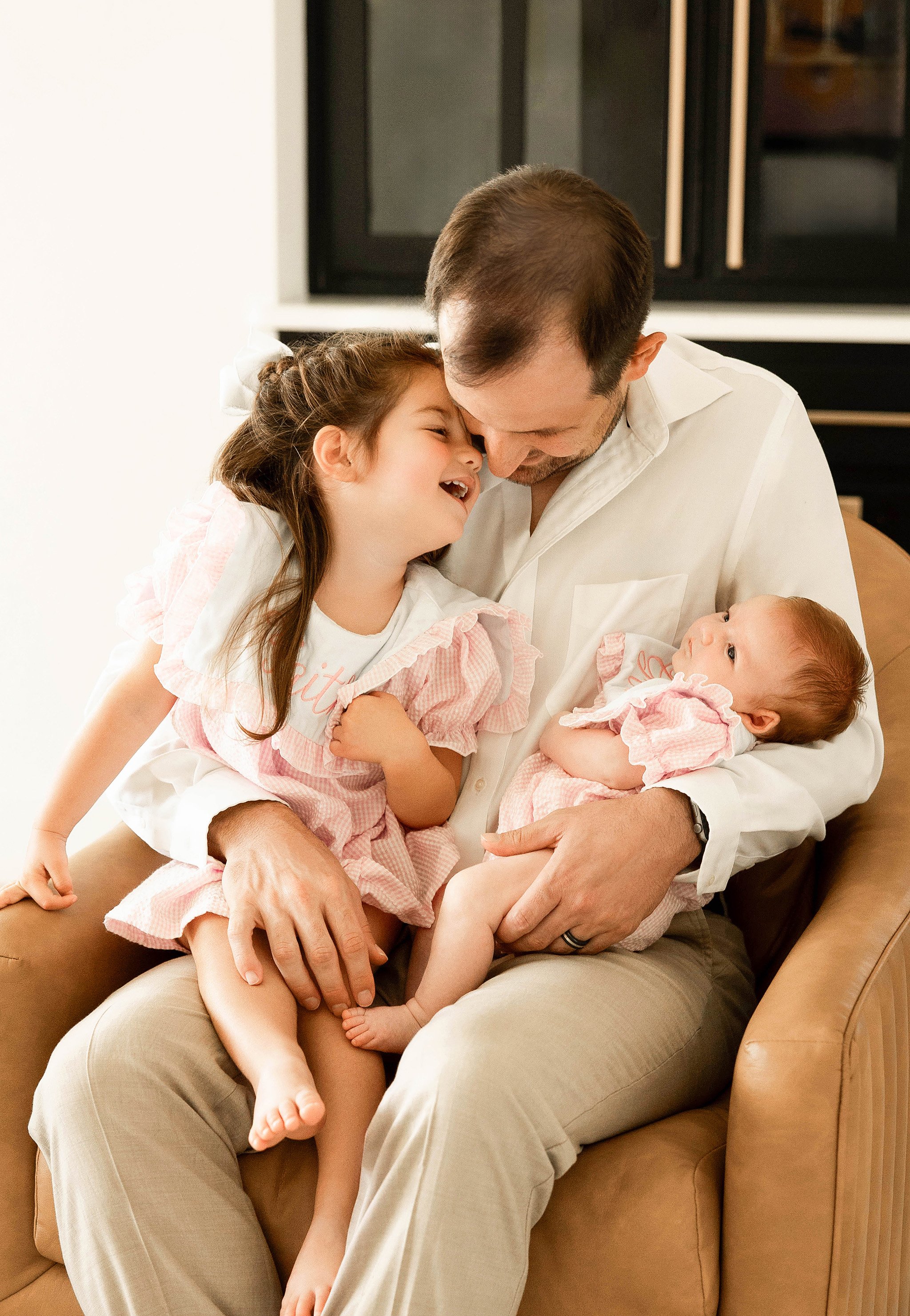 newborn photographer chesterfield michigan