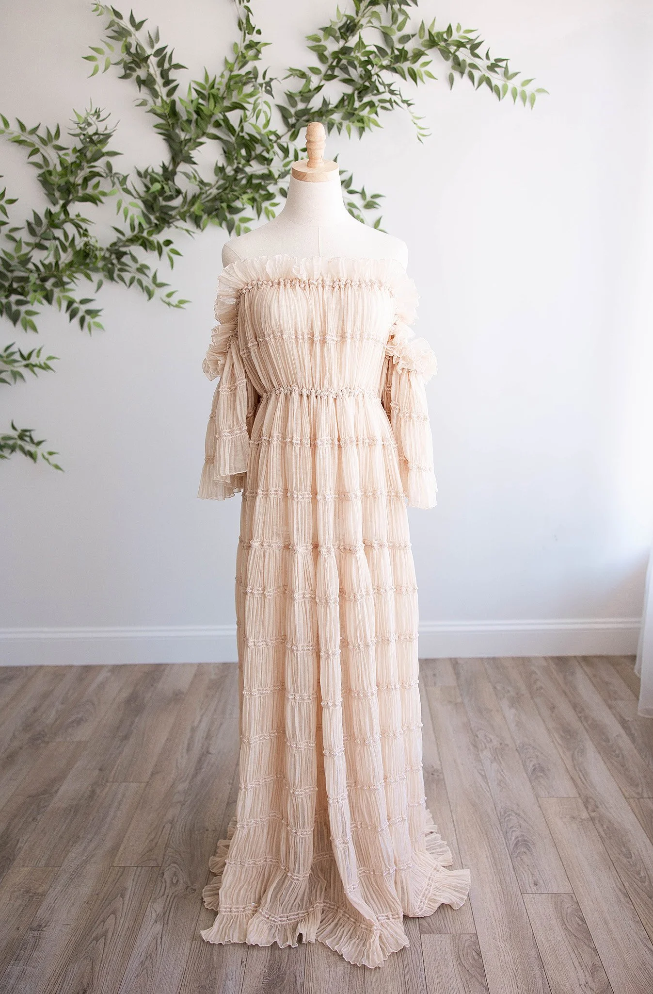 Picture of a dress for postpartum mom's to wear in family photos at their newborn baby's photo session near Clinton Township, MI