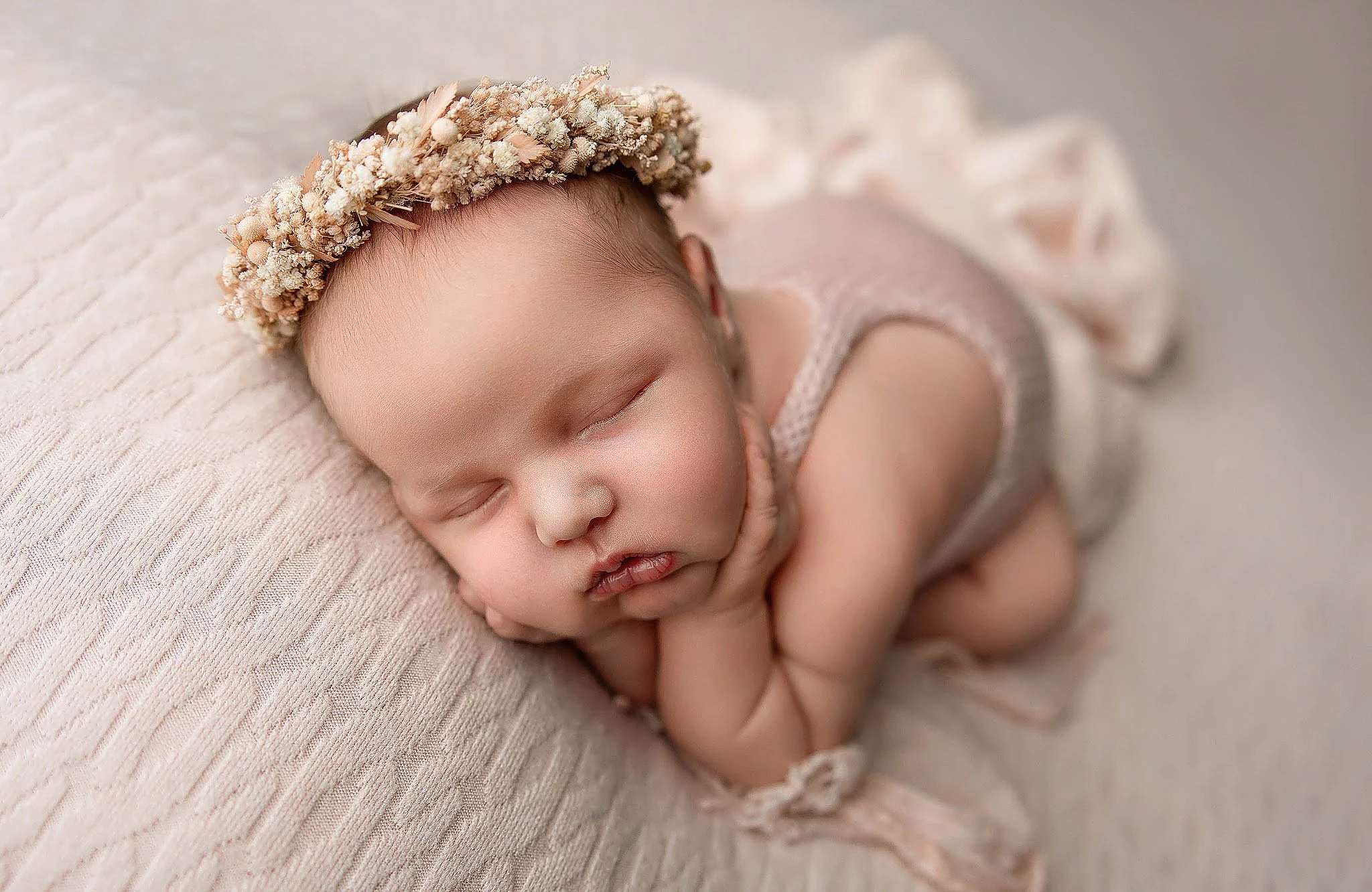 Close-up detail of newborn fingers photographed by Detroit newborn photographer