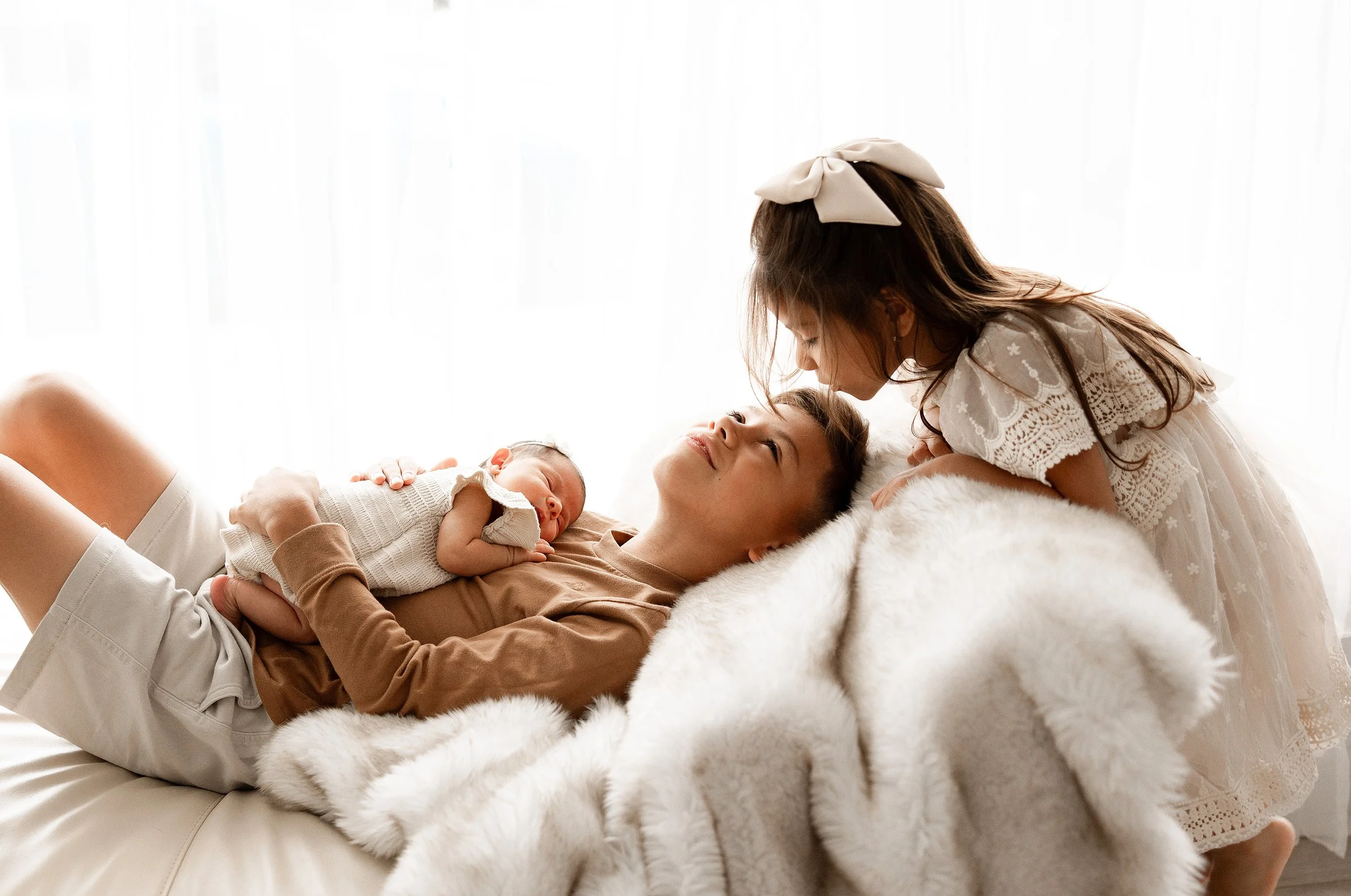 newborn-photographer-detroit-mi-brother-sister-baby.jpg