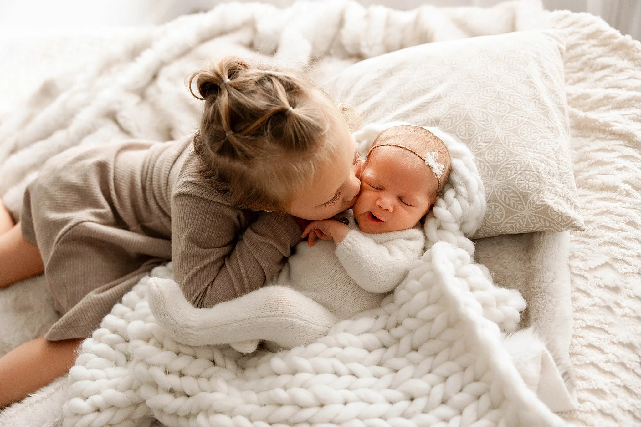 Newborn Photos with Siblings | Tips from a Detroit Newborn Photographer