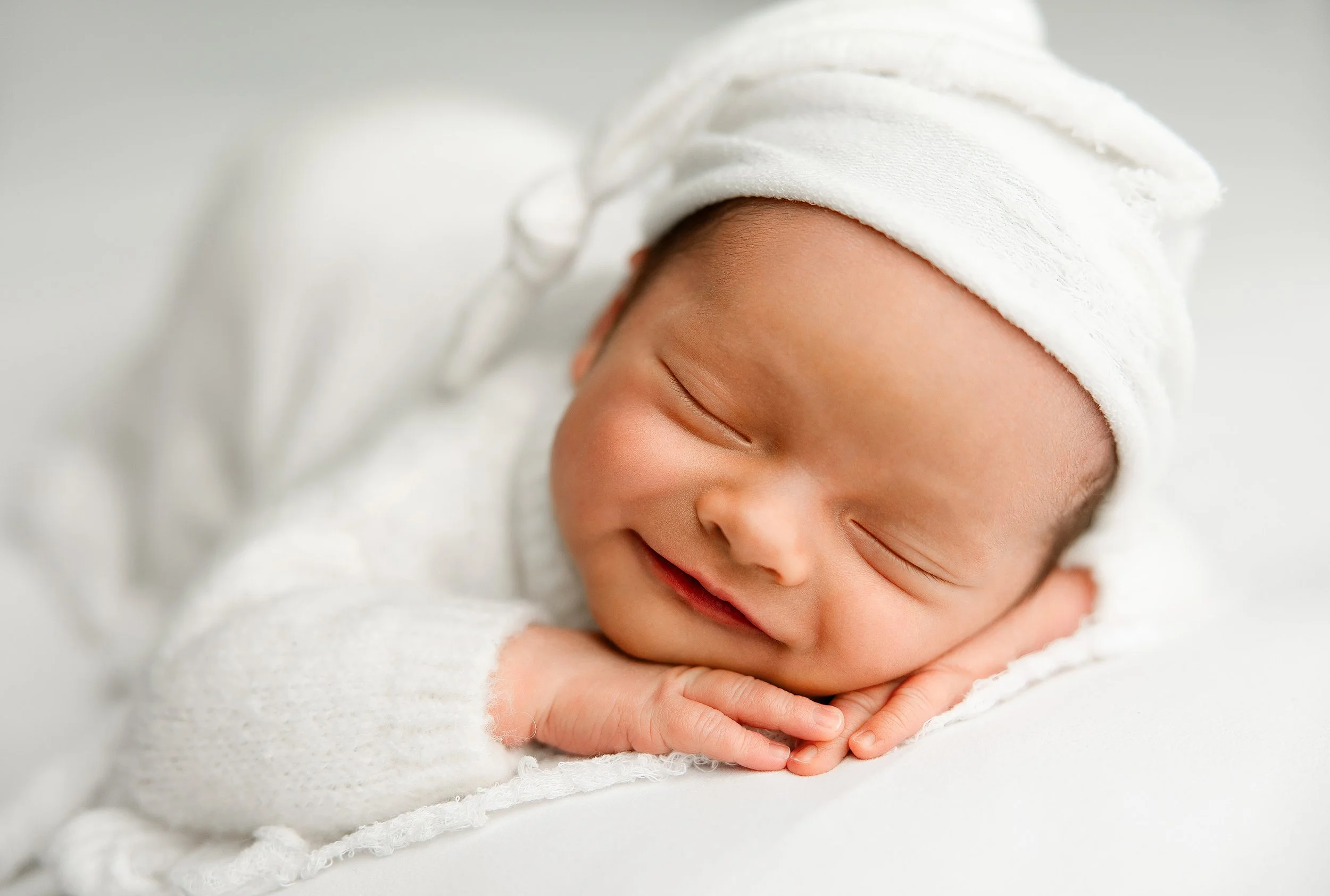 When Should You Book Newborn Photos? A Metro Detroit Parent's Guide