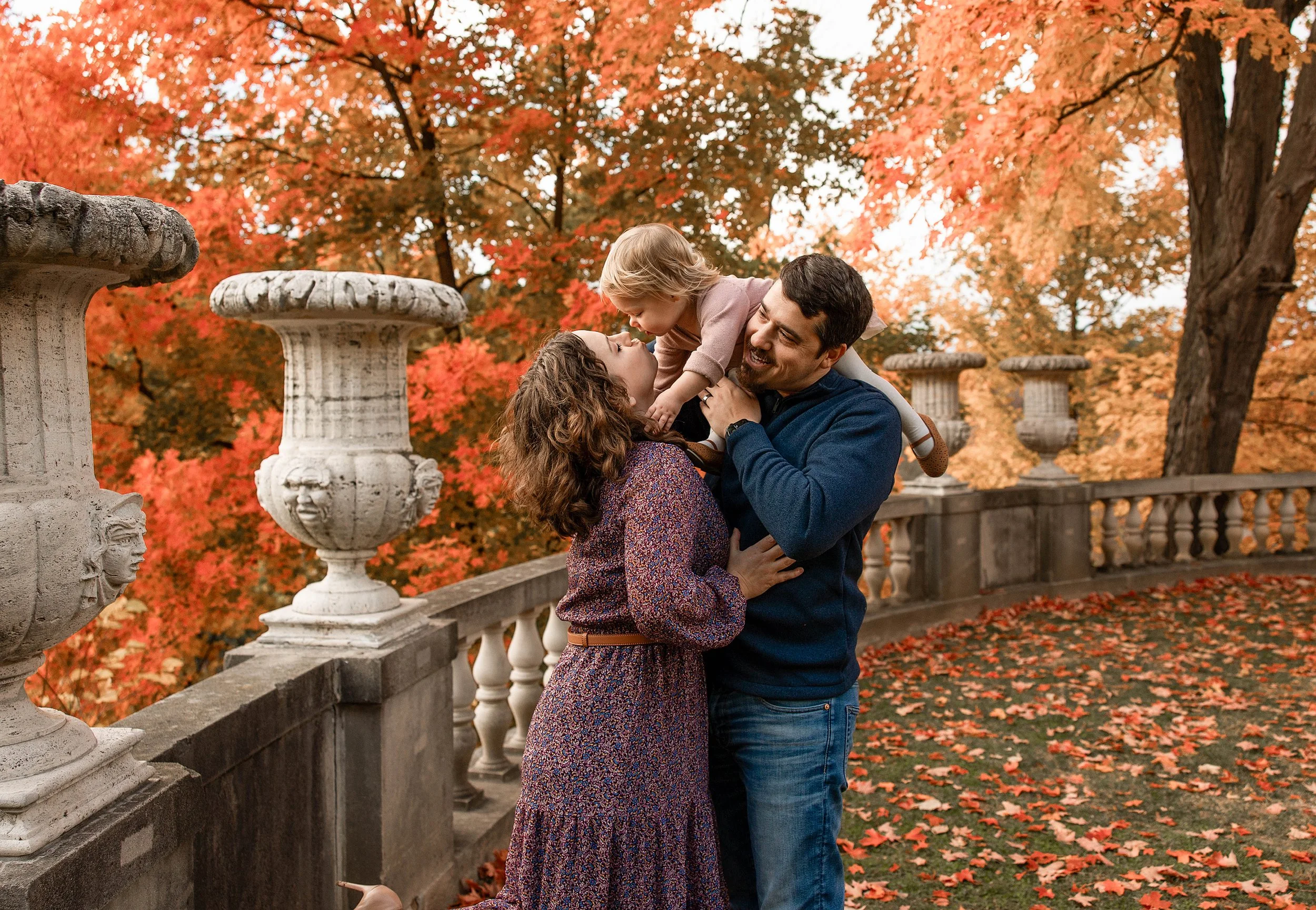 fall family pictures at cranbrook house and gardens