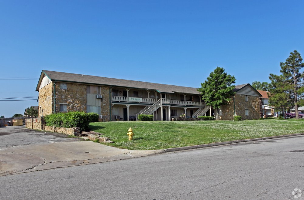 5980+E+25th+Pl+Tulsa+OK+-+Commercial+Building+Inspection+-+Loopnet.jpg
