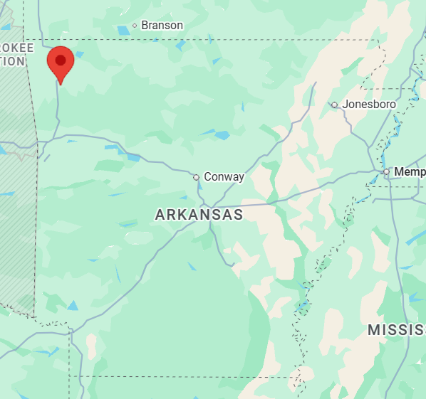 596 E Miracle Dr Fayetteville, AR