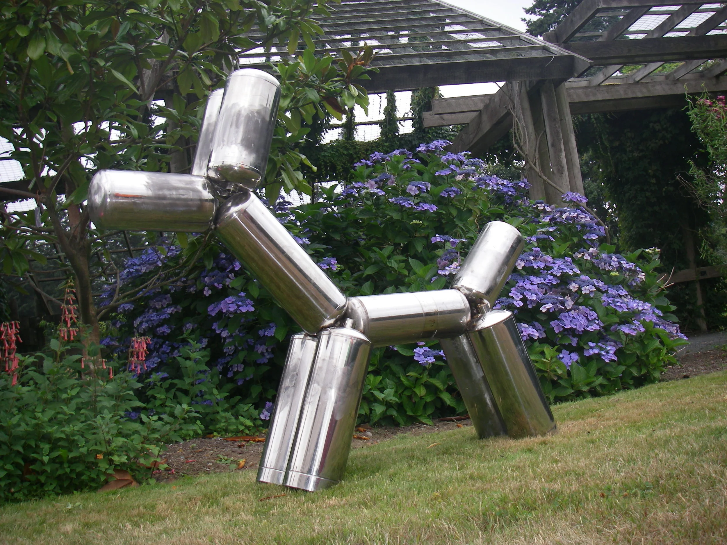 STAINLESS DOG.jpg