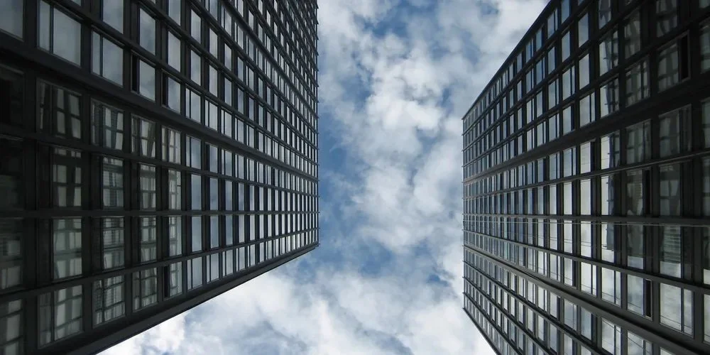 900 I 910 N.Lake Shore Drive by Mies Van der Rohe, Chicago