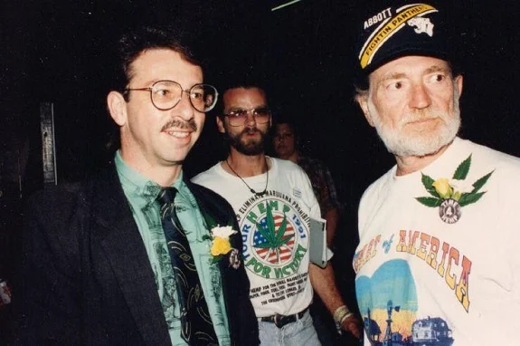 Willie Nelson takes Time 4 Hemp