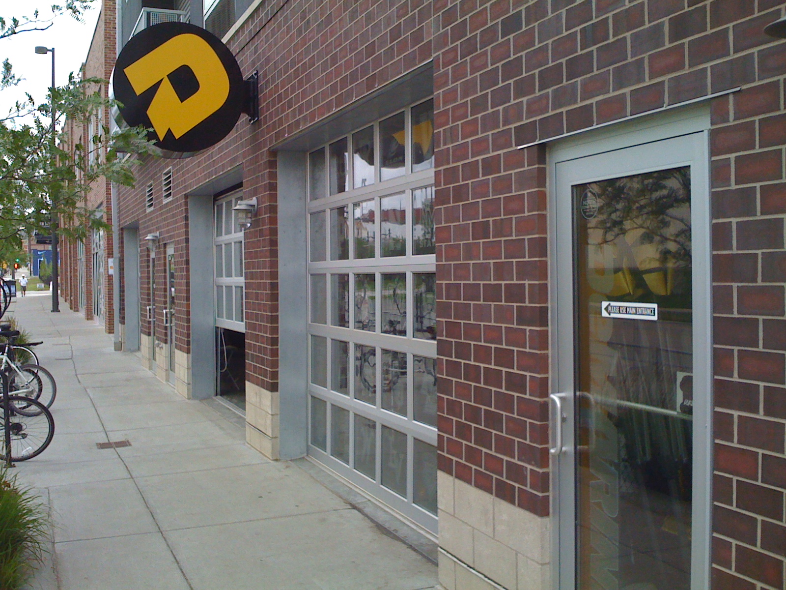 DeMarini Pop-Up Store
