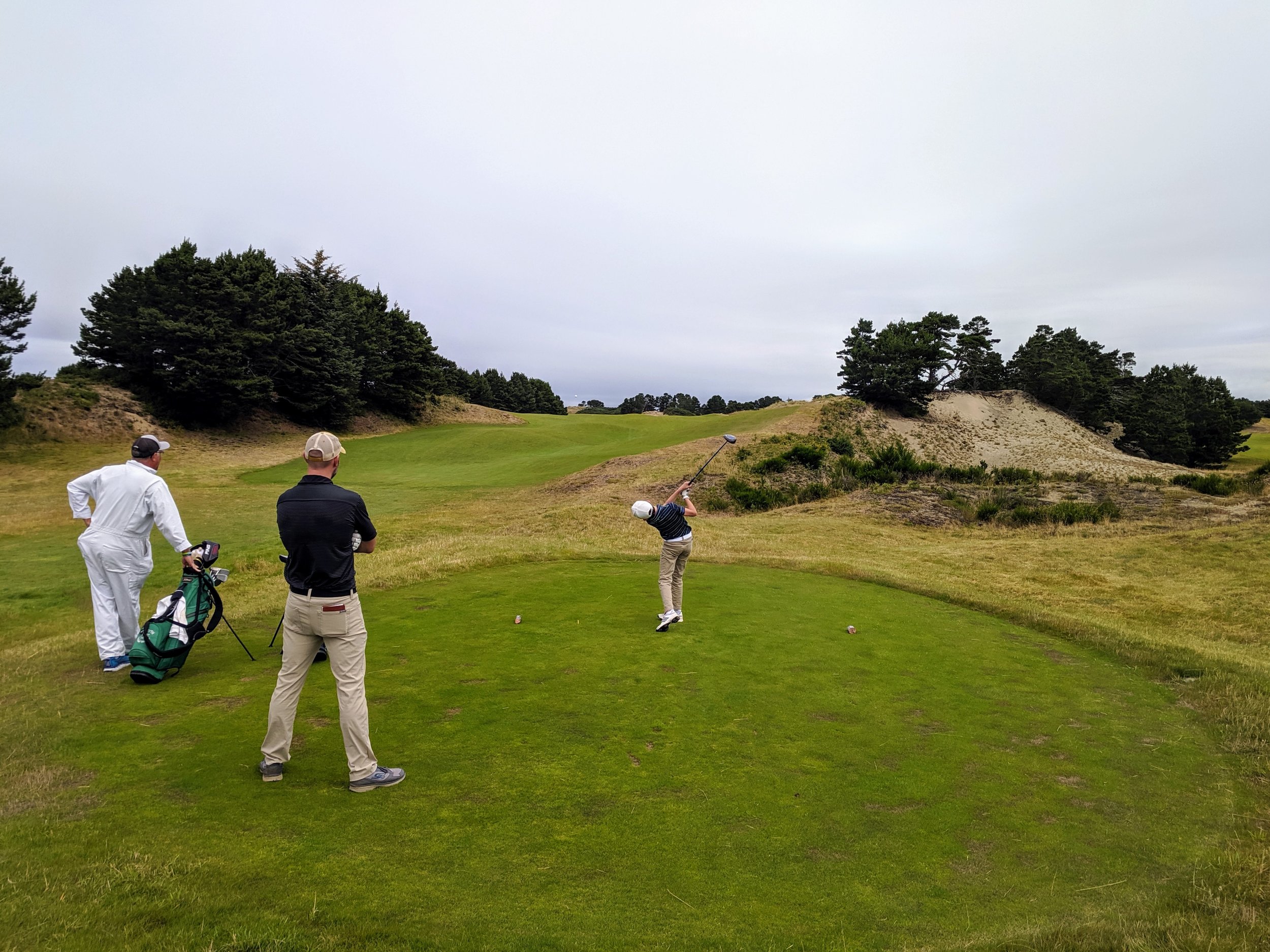  First tee at Pacific Dunes. 