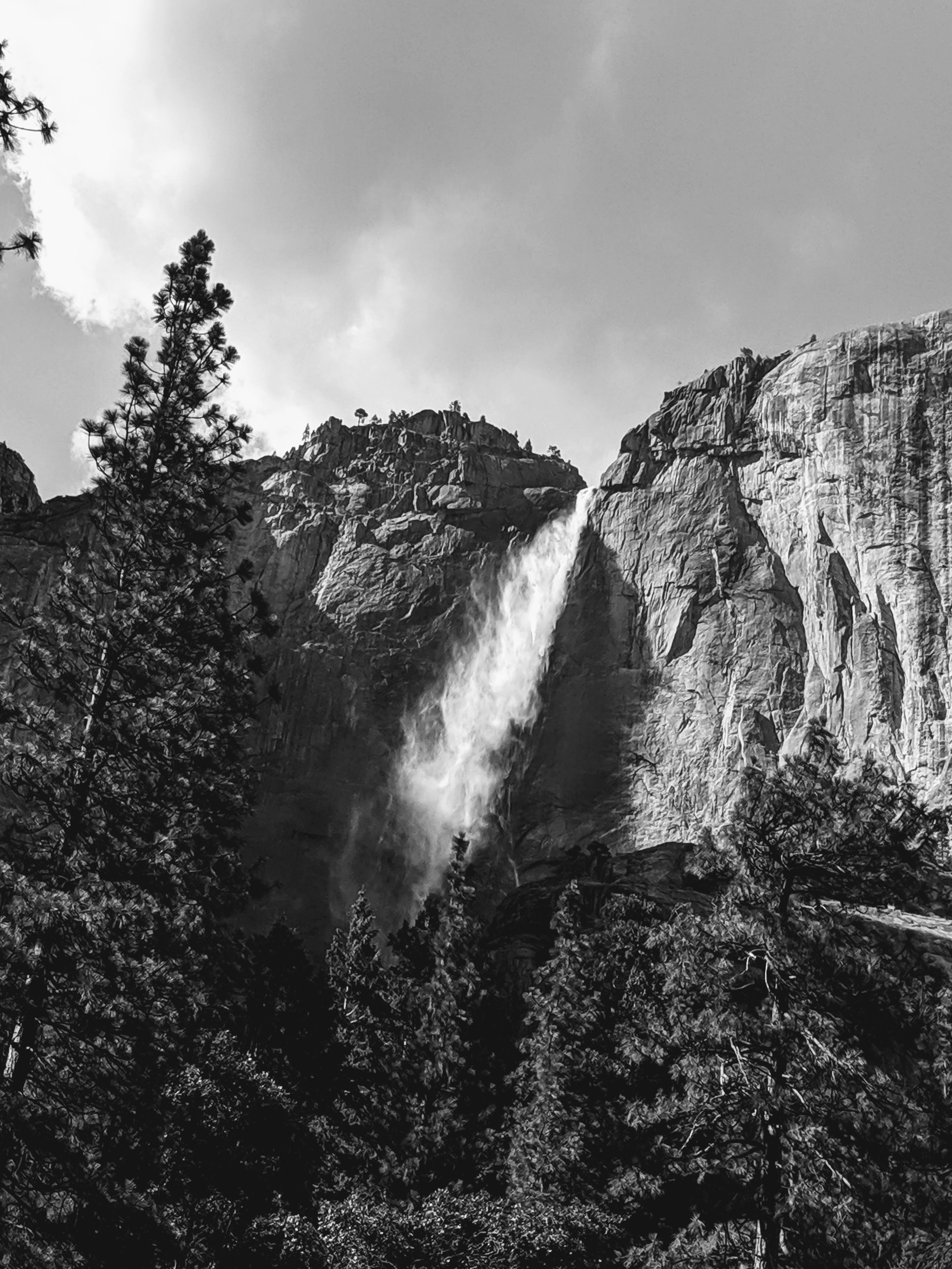  Upper Yosemite Falls 