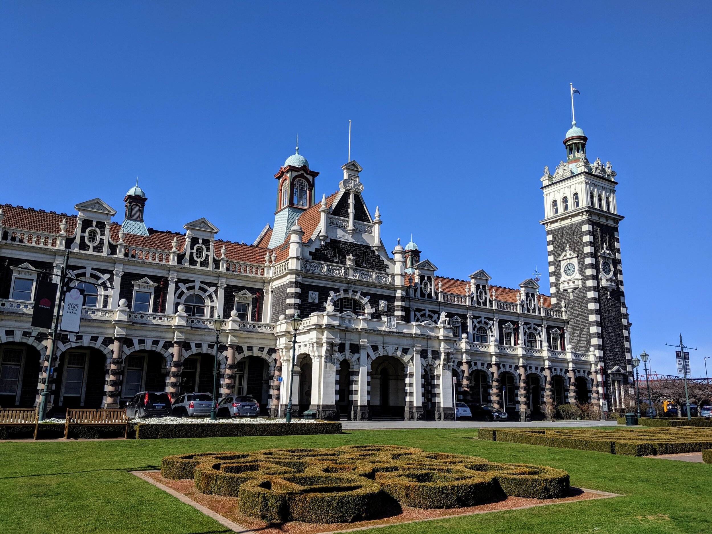 Dunedin Railway Station with New Zealand Sports Hall of Fame on second floor.