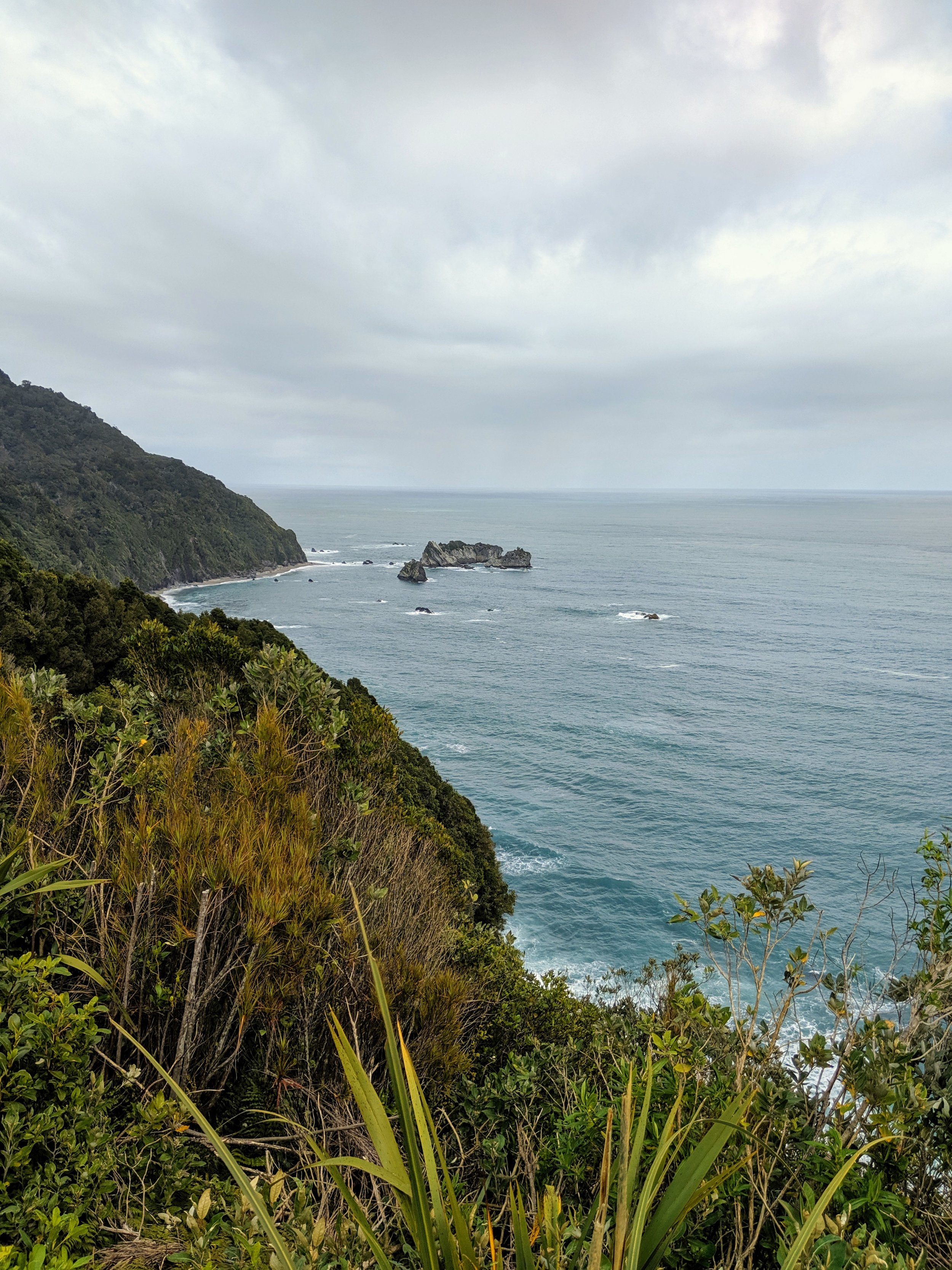  Tasman Sea as seen from Knights Point Lookout. 