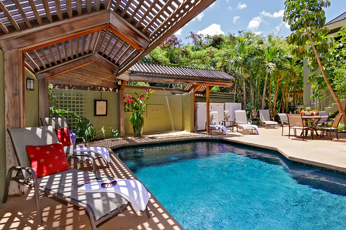 maui2020-waileainn-pool01.jpg