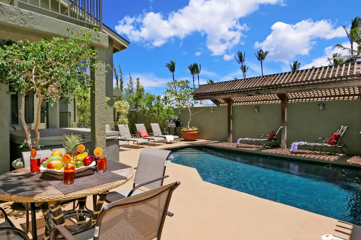 maui2020-waileainn-pool02.jpg