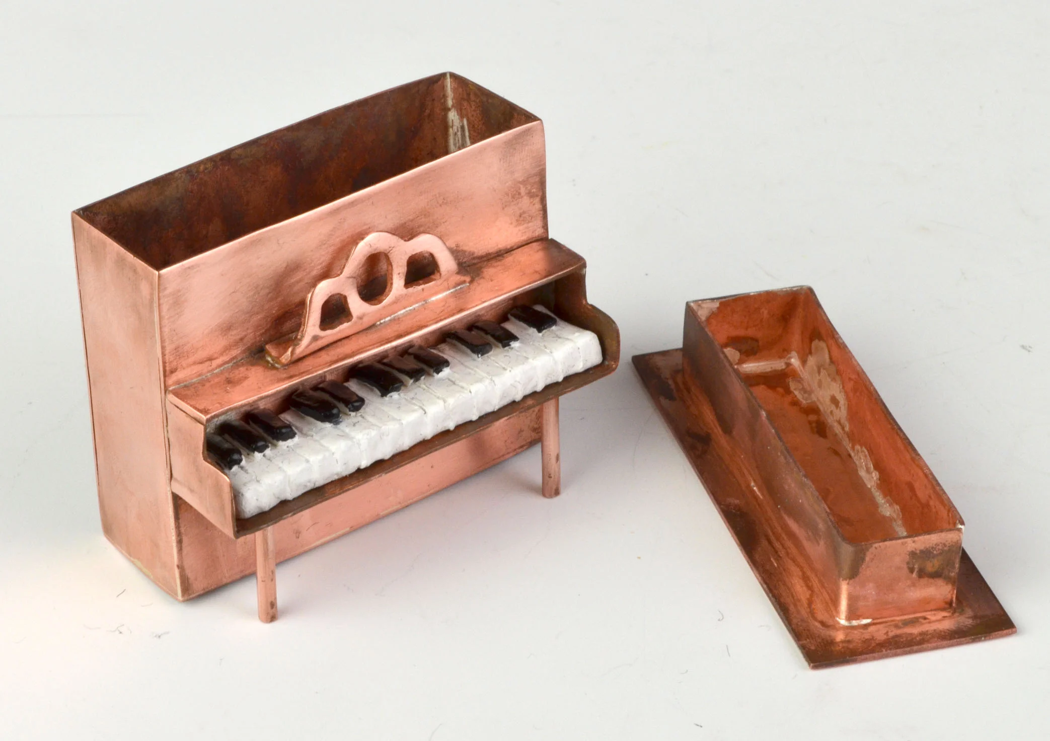 Miniature Upright Piano (2017)