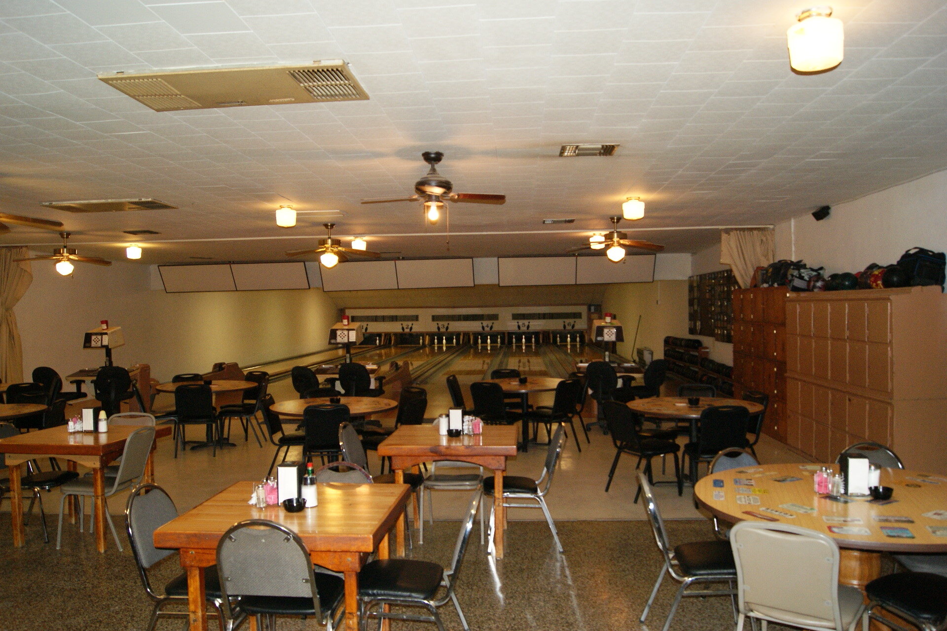 Bowling alley dining room in afternoon.JPG