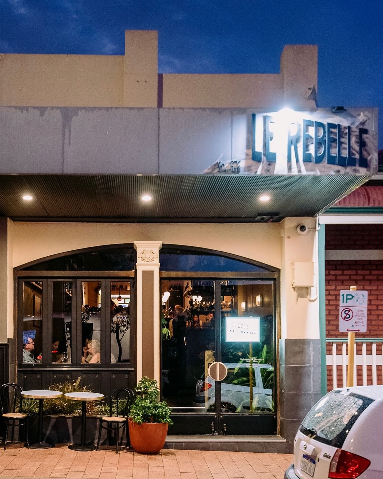 We are closed from 4pm tonight for a special private event.  We&rsquo;re honoured to host our neighbours GP on Beaufort as they celebrate 20 years in practice.

Open for lunch Saturday 8 November, closed for dinner.

Why not head down to @barrogueper