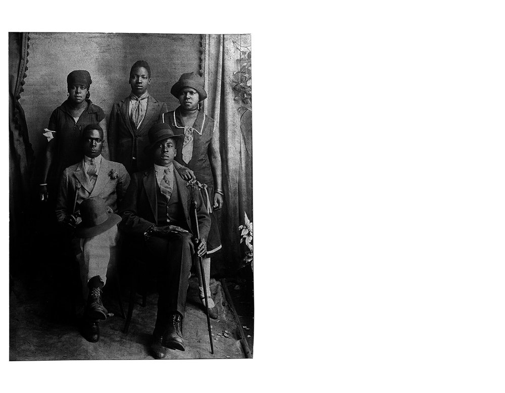 The Black Photo Album / Look at Me: 1890–1950 - Santu Mofokeng - Steidl  Verlag