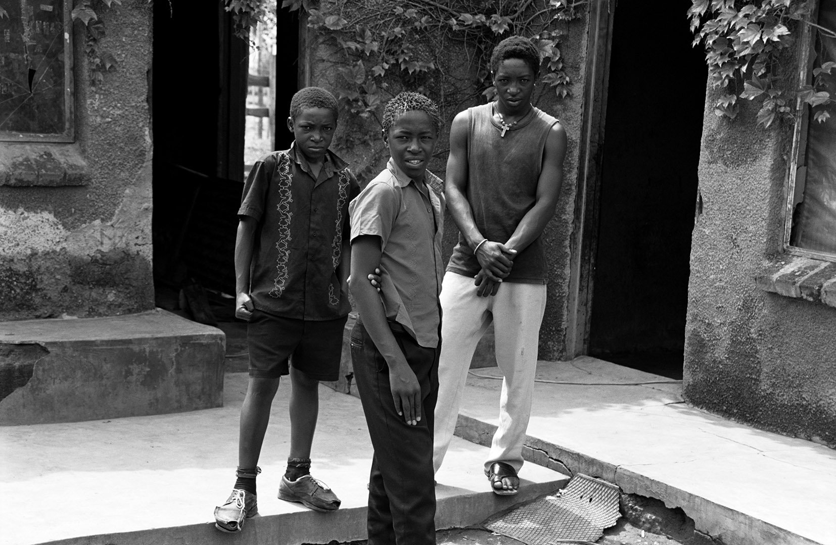  Nousta, Rister and Noupa Mkansi at home in Dan, Tzaneen. Their parents Richard (b. 1965) and Onica (b. 1970) are both dead/ 2007 