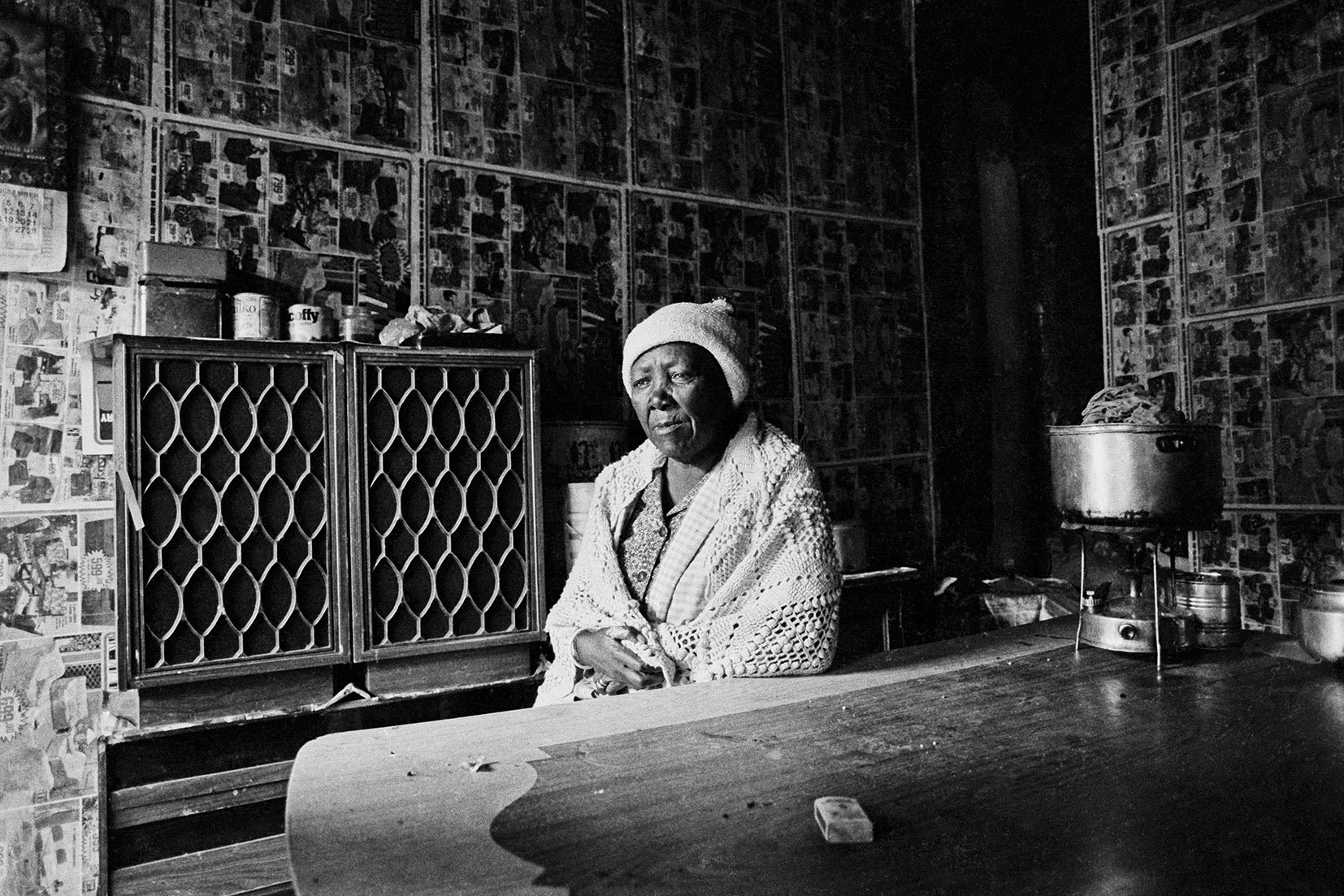  Mme Mamotaung, Chicken Farm informal settlement, Soweto (1985) 
