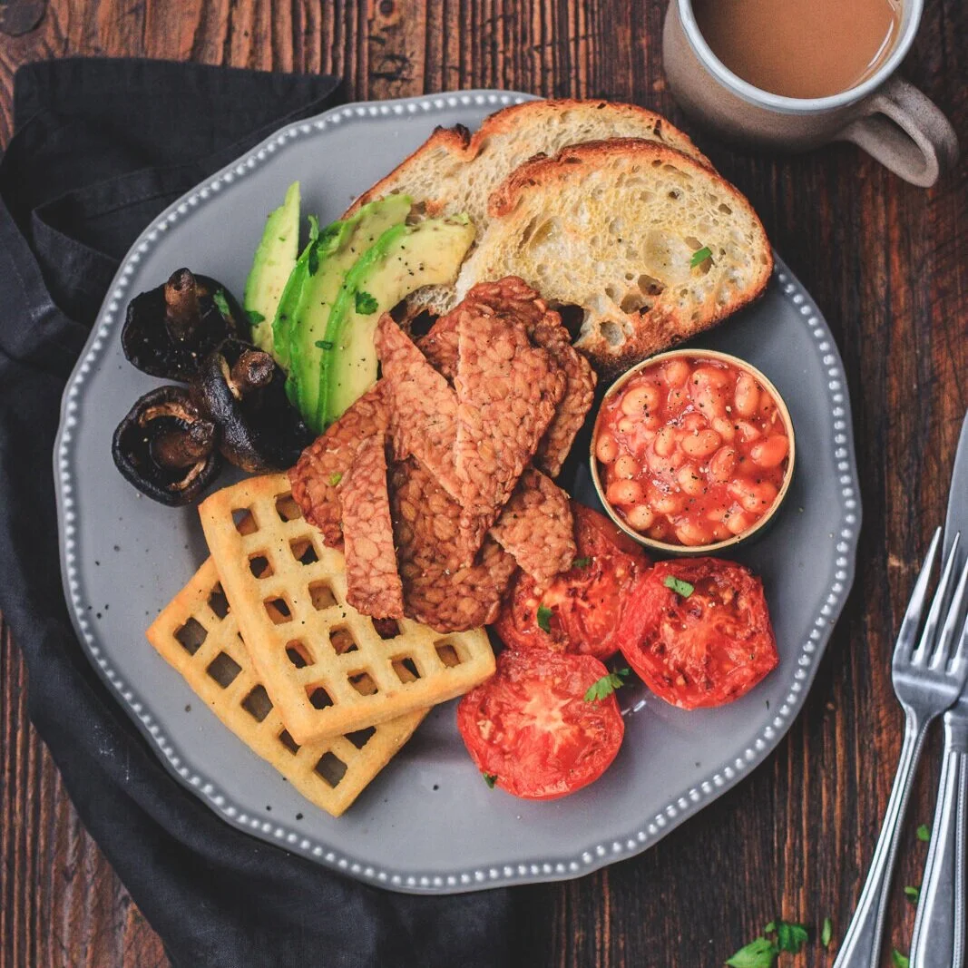 ENGLISH BREAKFAST WITH TEMPEH RASHERS — Better Nature