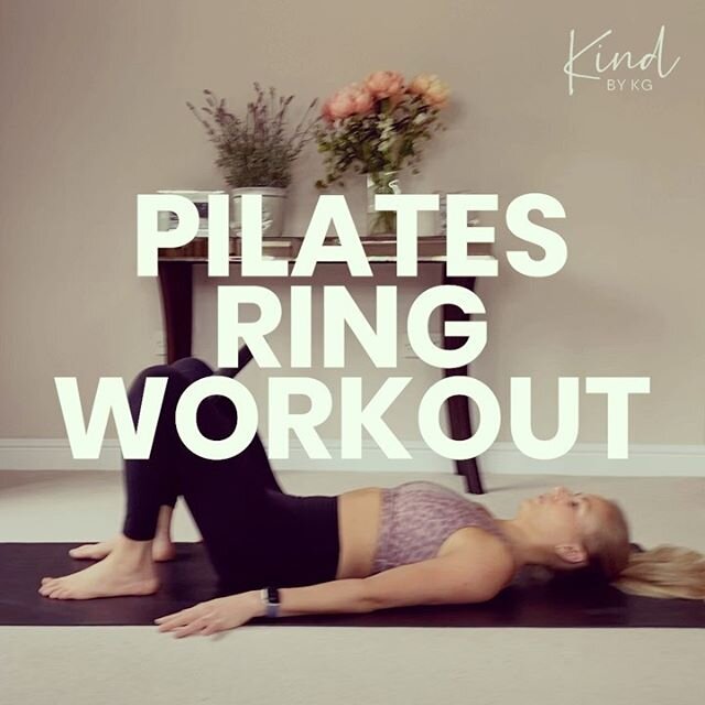 FUN WITH A PILATES RING 🌟|| A playful little routine to challenge the core, inner thighs and glutes!
﻿⁣
﻿1. Inner thigh squeezes: feet and knees in line with the hip bones, the ring should already have a slight squeeze before you start. Exhale as yo