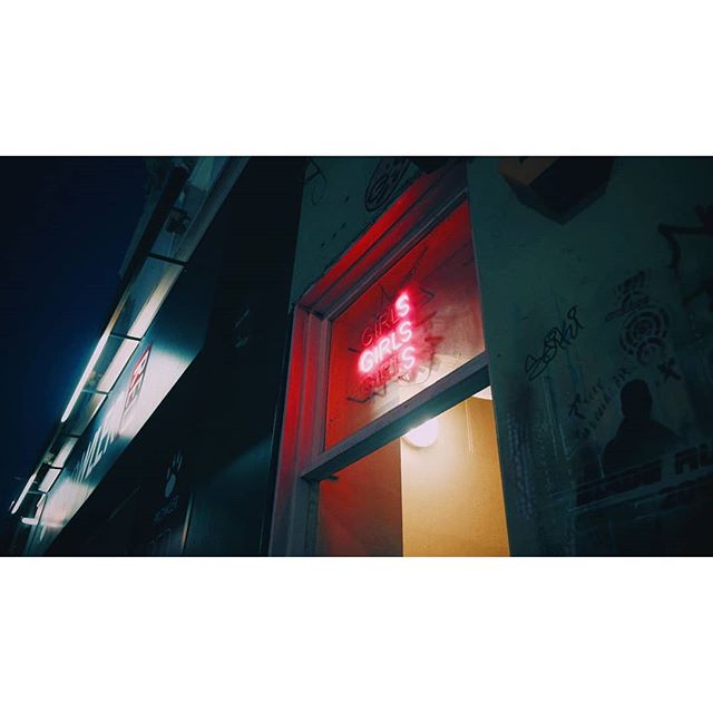 Round 2___Day 73
.
.
.
.
.
.
.
.

#fujiframez #framez #photoaday #photoeveryday #photo365 #365project #x70 #fujix70 #vsco #vscocam #dop #filmmaker #hove #brightonandhove #classicchrome #filmmaker #photography #cinematographer #streetlife #streetphoto