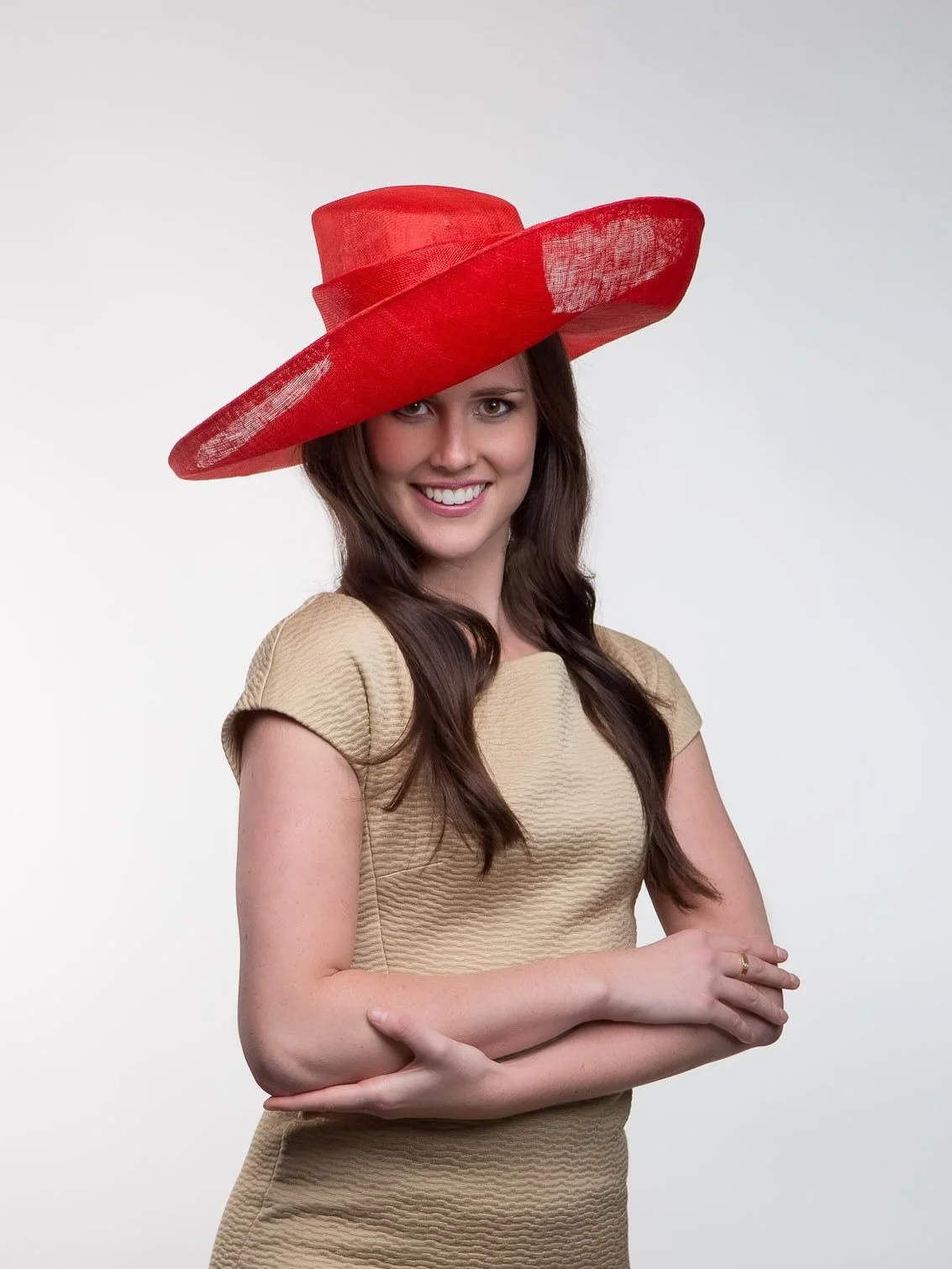 Are you ready to take it to the max?

Maxine in red. 

Or maybe in your own custom colour, just DM me. 

#millinerymaker 
#millinerydesign 
#melbournemilliner 

Model @selina_mccloskey 
Photographer @richshawphoto 
HAMU  @iriswieselmannmua 
Stylist @