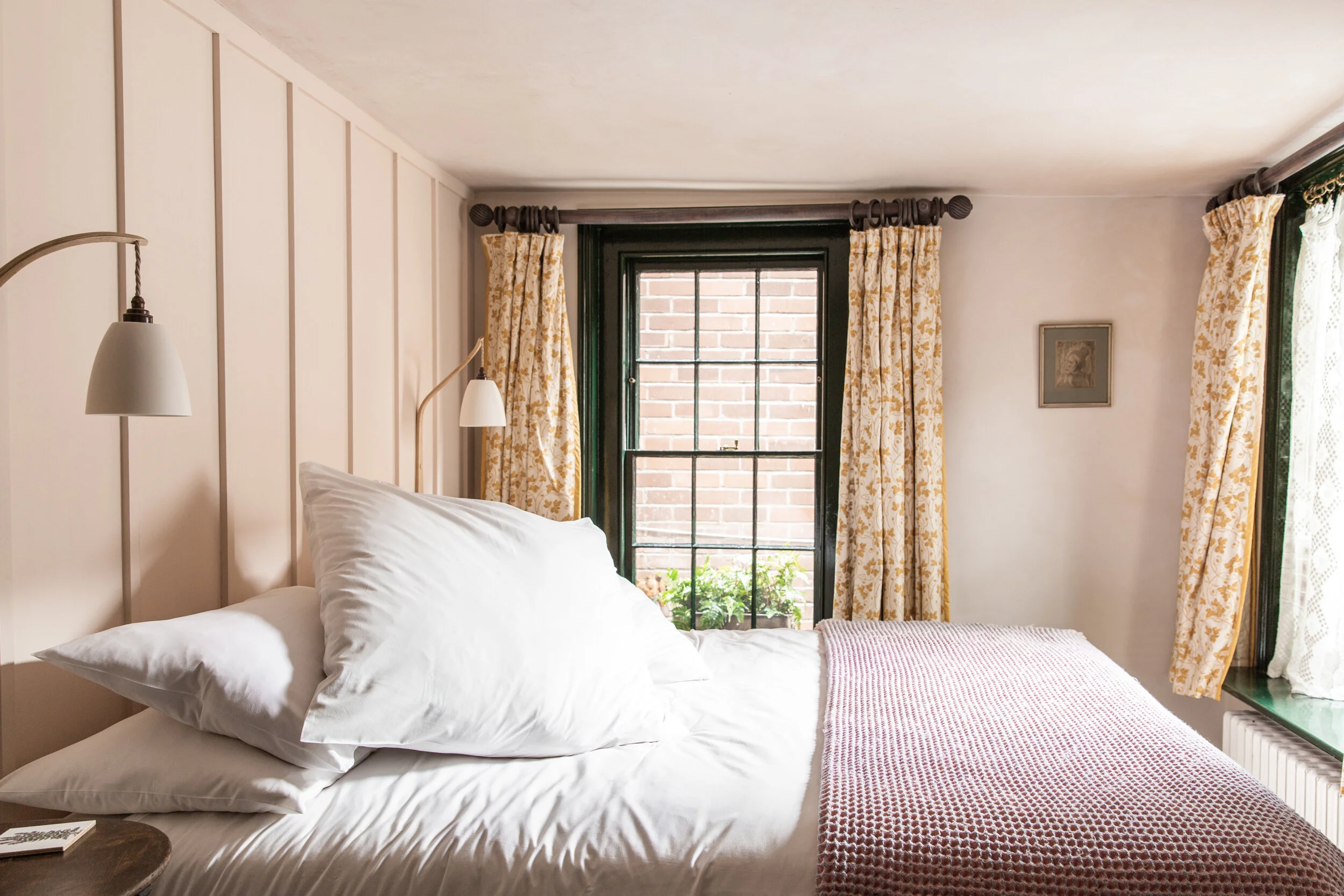 ROOM No.2