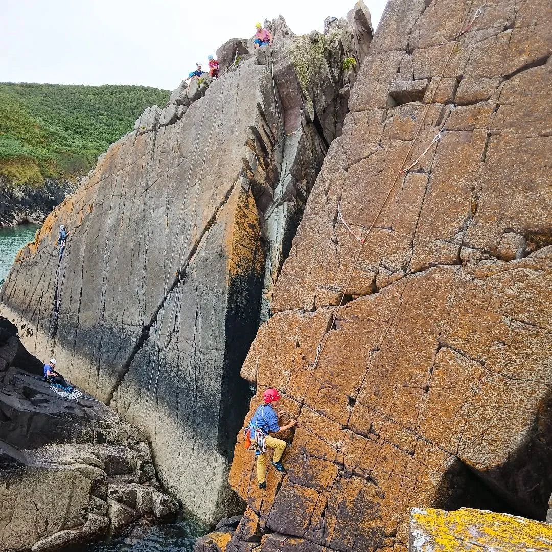 Stunning day at Porth Clais
When everyone gets this proficient, I just become the team photographer 📸 

#climbing #seacliffclimbing #womenwhoclimb #tradisrad #thisgirlcan #climbingismypassion #lifeofadventure #learntolead

@ami_professionals @pembsc