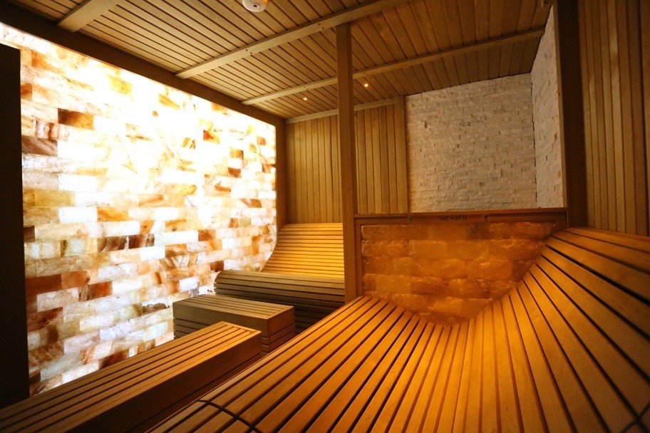 2-Sauna.jpg