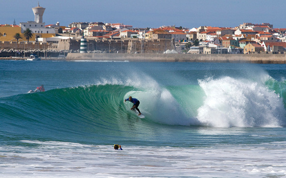 peniche-surfing.jpg