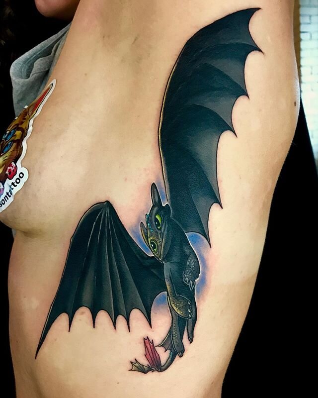 #toothless #howtotrainyourdragontattoo #howtotrainyourdragon  If this sort of project is something you are interested in check out my website. .
&diams;️marktousignant.com&diams;️
.
&diams;️ https://marktousignant.threadless.com/ &diams;️
.
&diams;️l