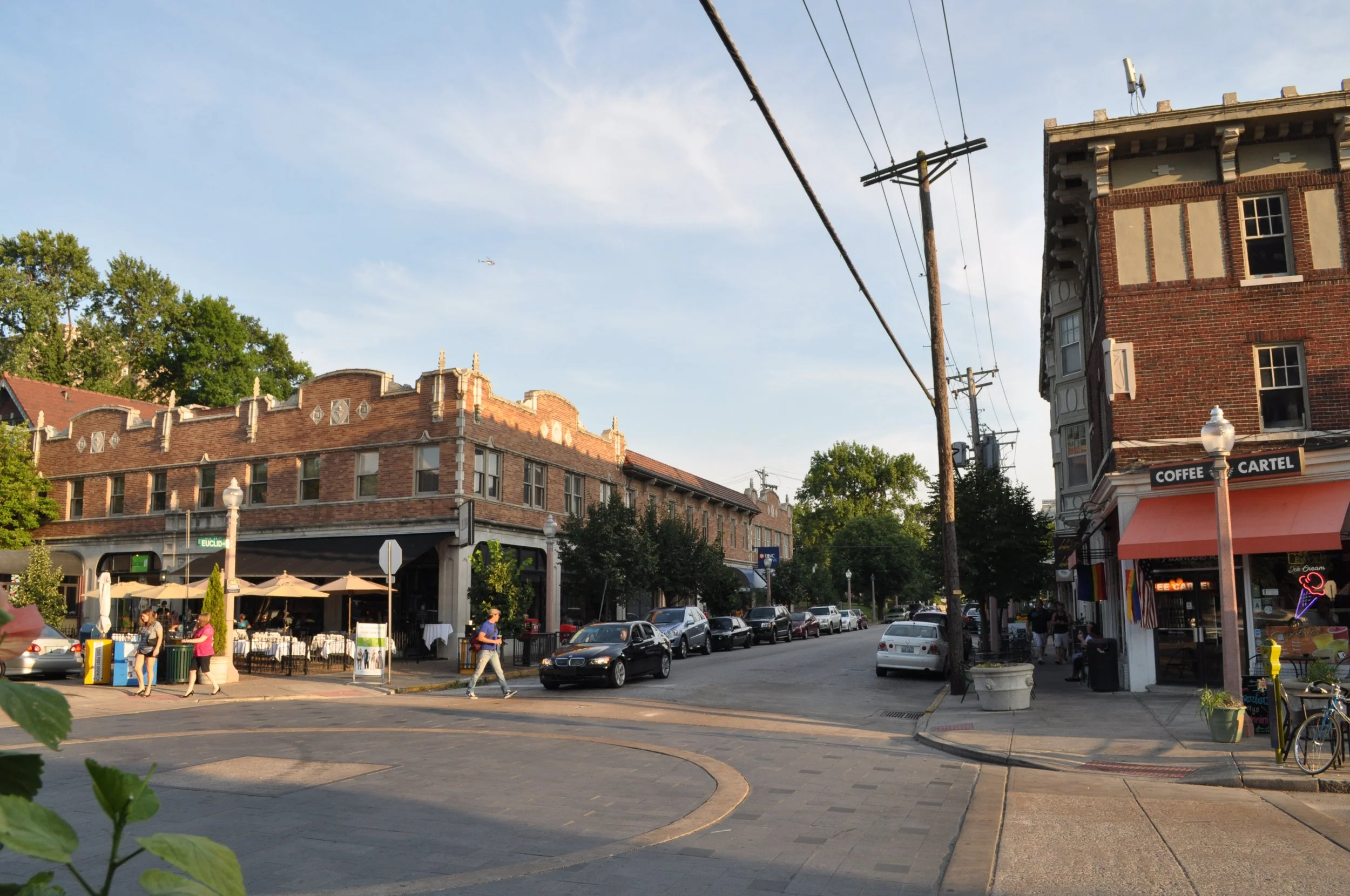 BUILDINGS SHAPING PLACES