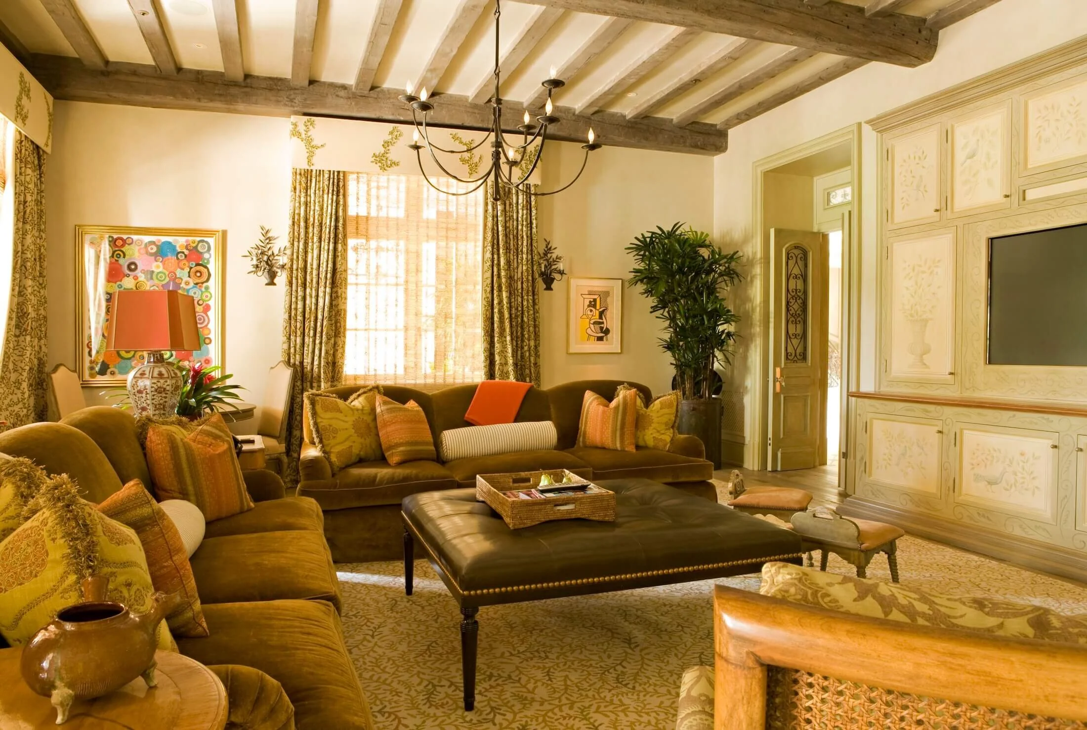 Beverly Park - Family Roomjpg.jpg