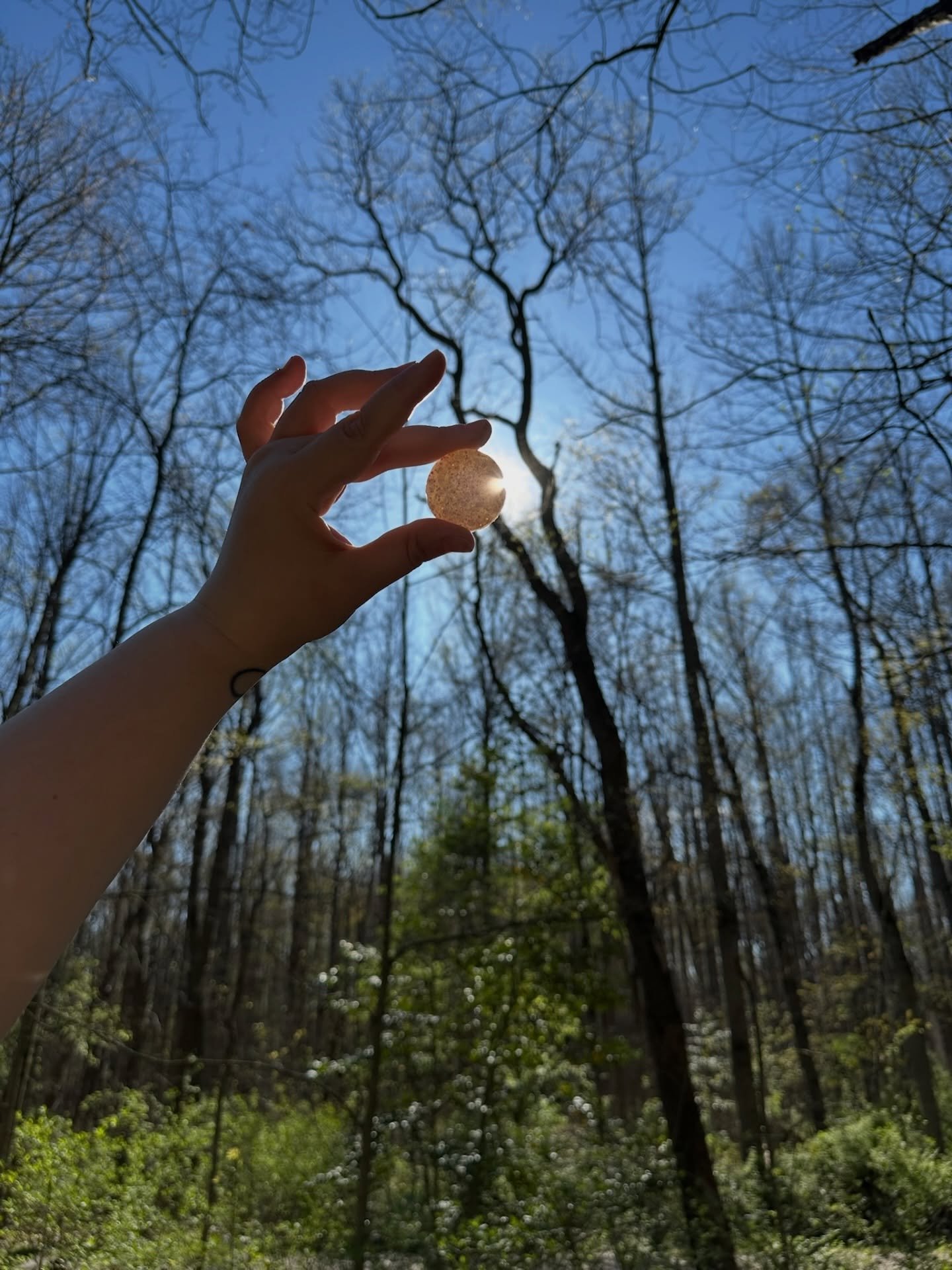 💫Sparkle and glow✨ through the rainy season with these fun vibrant LiquidFX. 

We love the sparkle, the flexibility, the endless possibilities of creation! You can use LiquidFX by itself, use it to enhance your sculptures, or even your paint.

What 