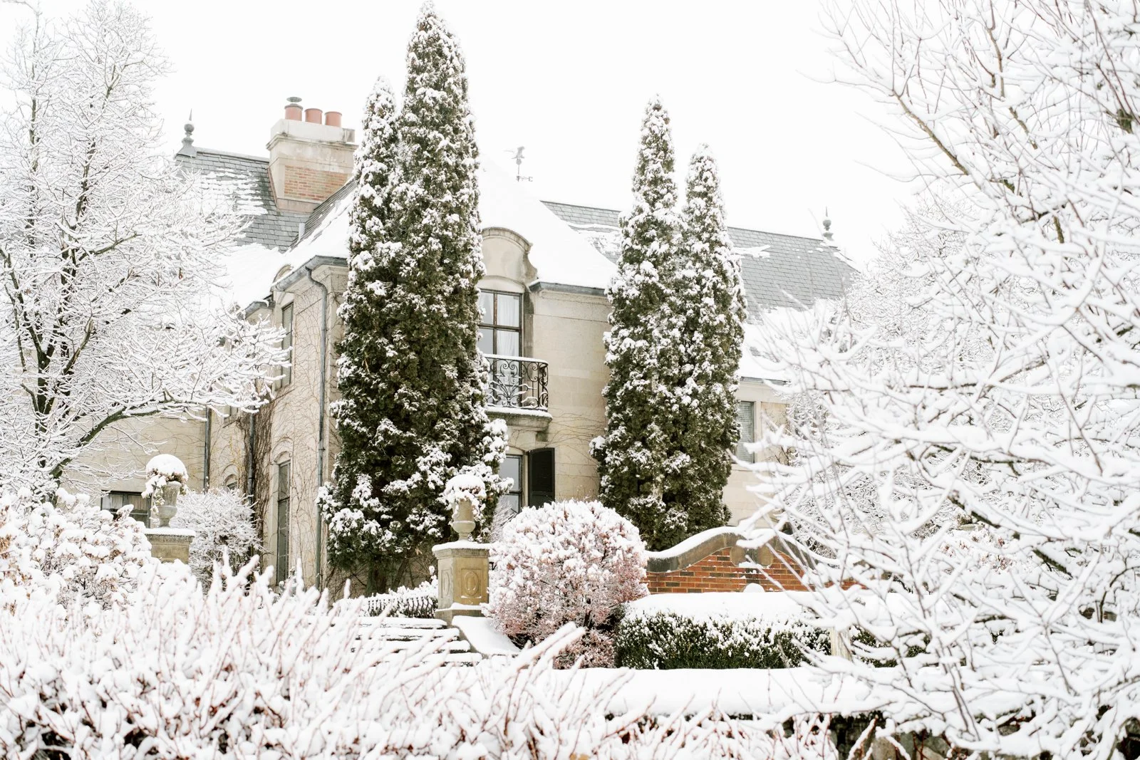 winter wedding locations Michigan