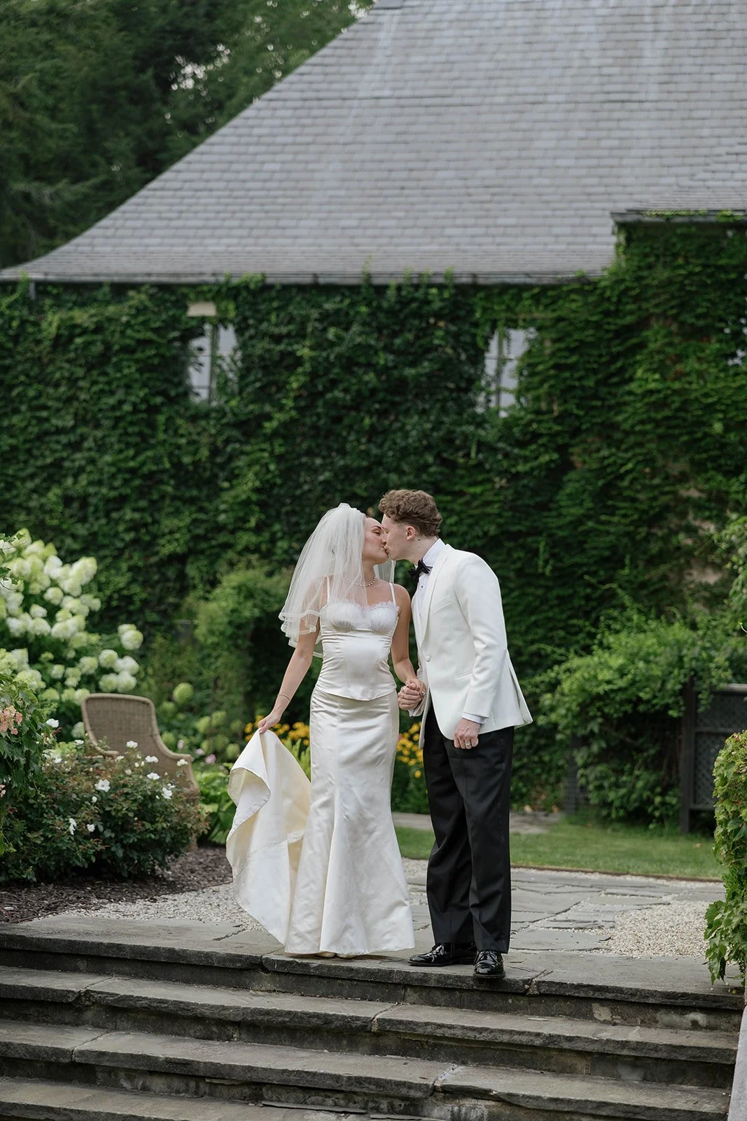 NIKKISTREKOWSKIPHOTO_RACHAEL&JACKSON_GREENCRESTMANOR-1024.jpg